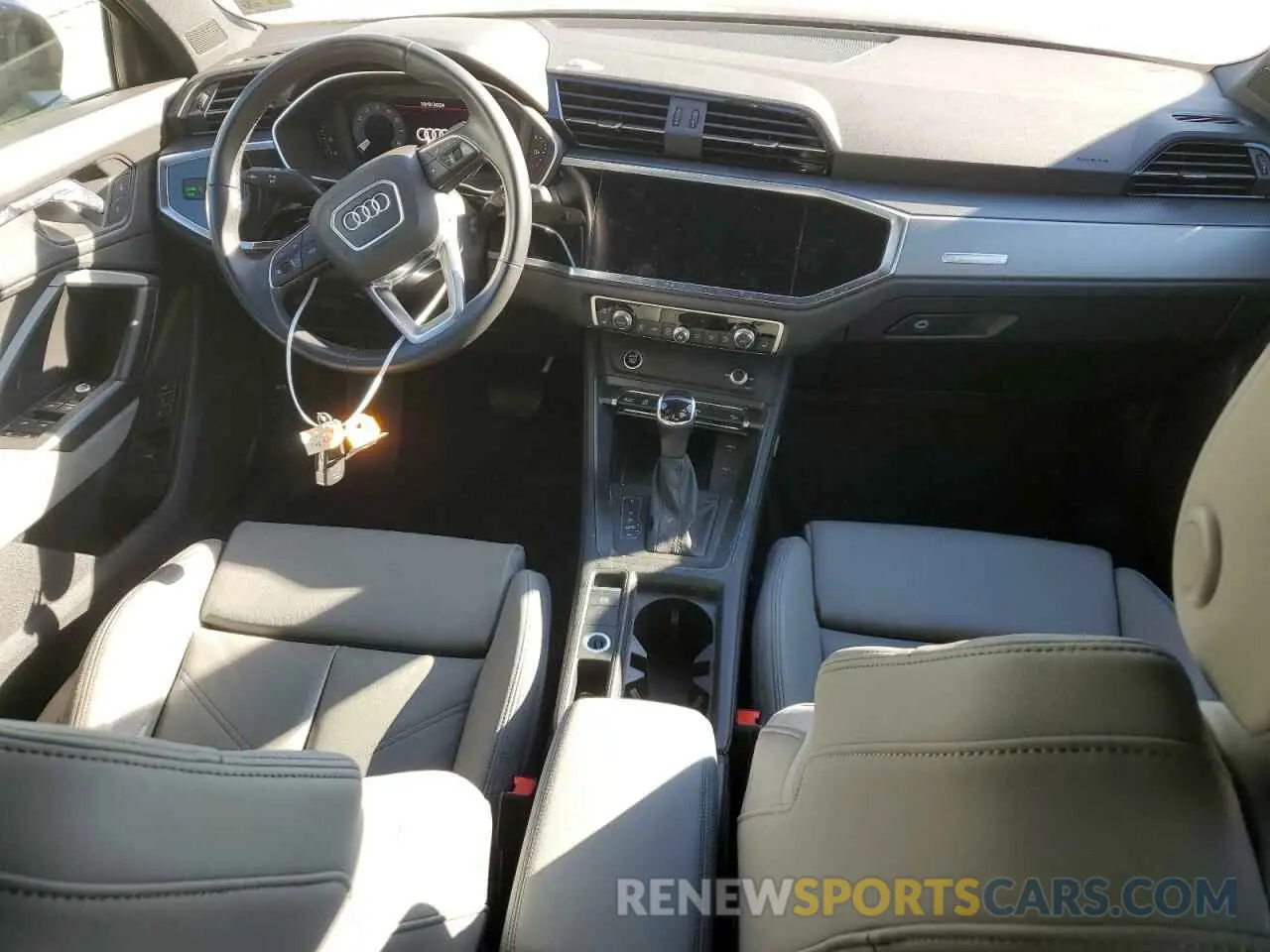 8 Photograph of a damaged car WA1DECF39N1038876 AUDI Q3 2022