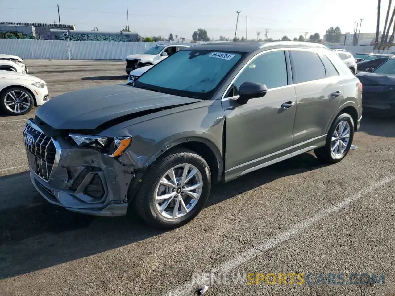 1 Photograph of a damaged car WA1DECF39N1072686 AUDI Q3 2022