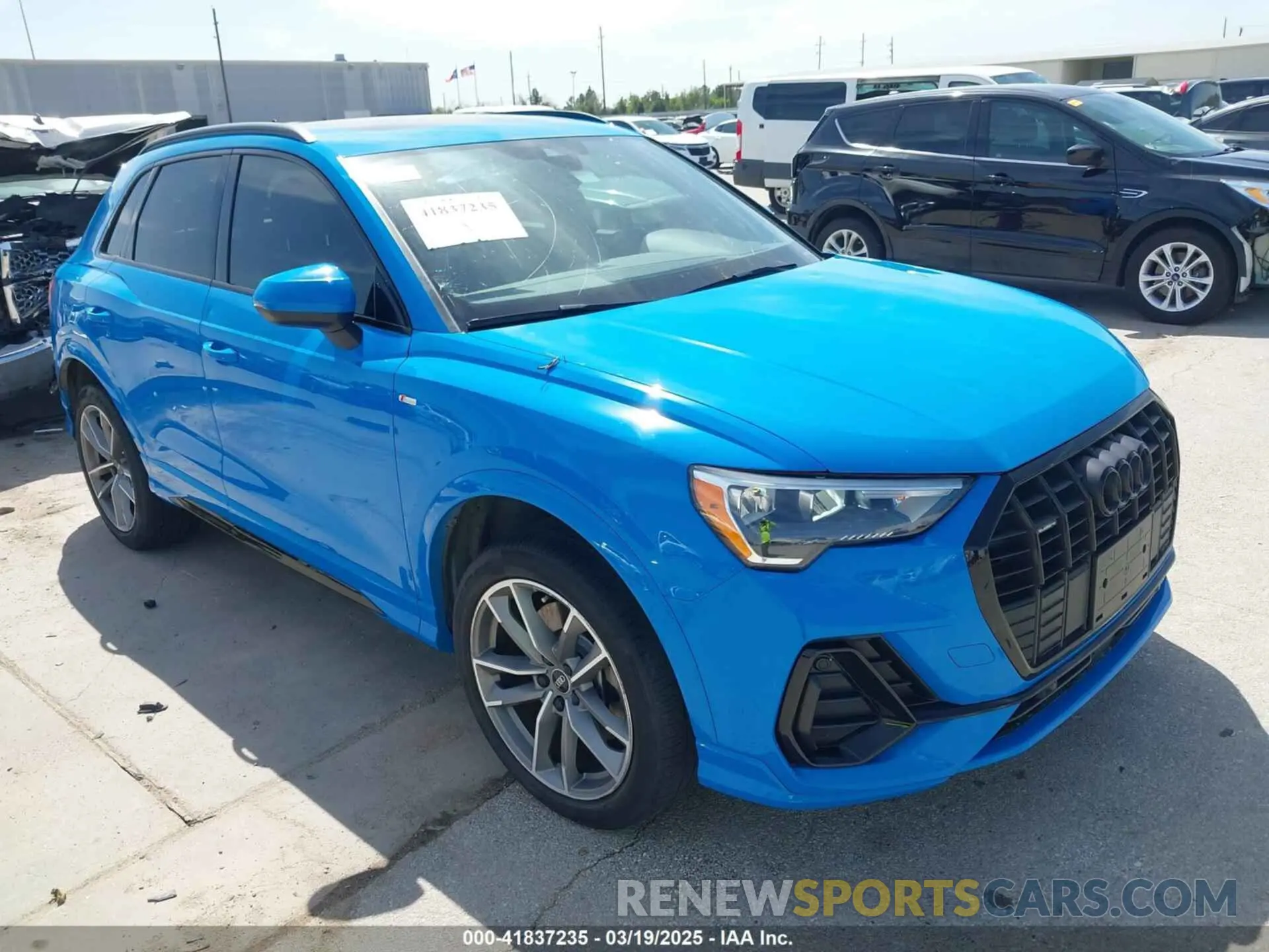 1 Photograph of a damaged car WA1DECF3XN1007622 AUDI Q3 2022