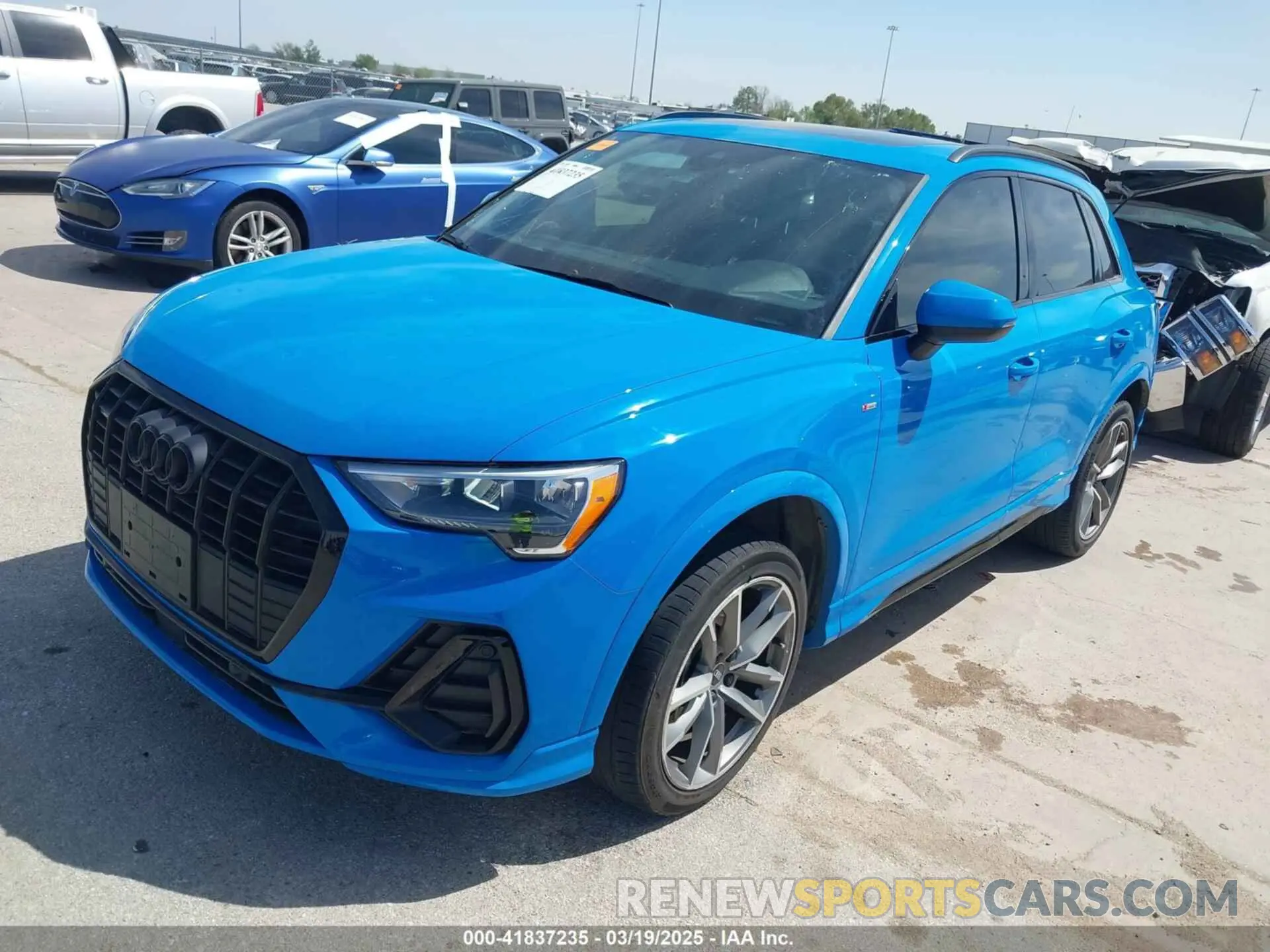 2 Photograph of a damaged car WA1DECF3XN1007622 AUDI Q3 2022