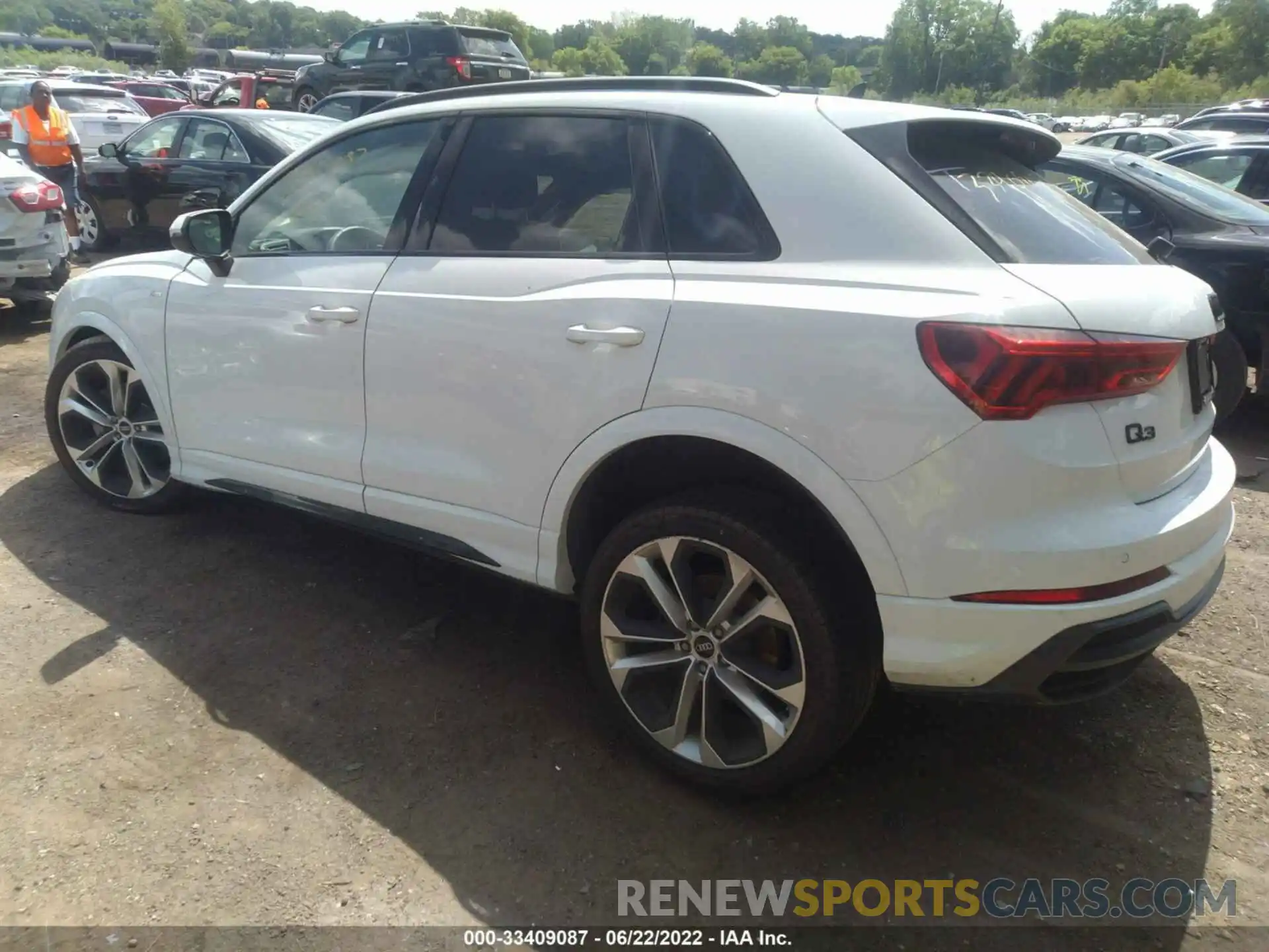 3 Photograph of a damaged car WA1EECF30N1008430 AUDI Q3 2022