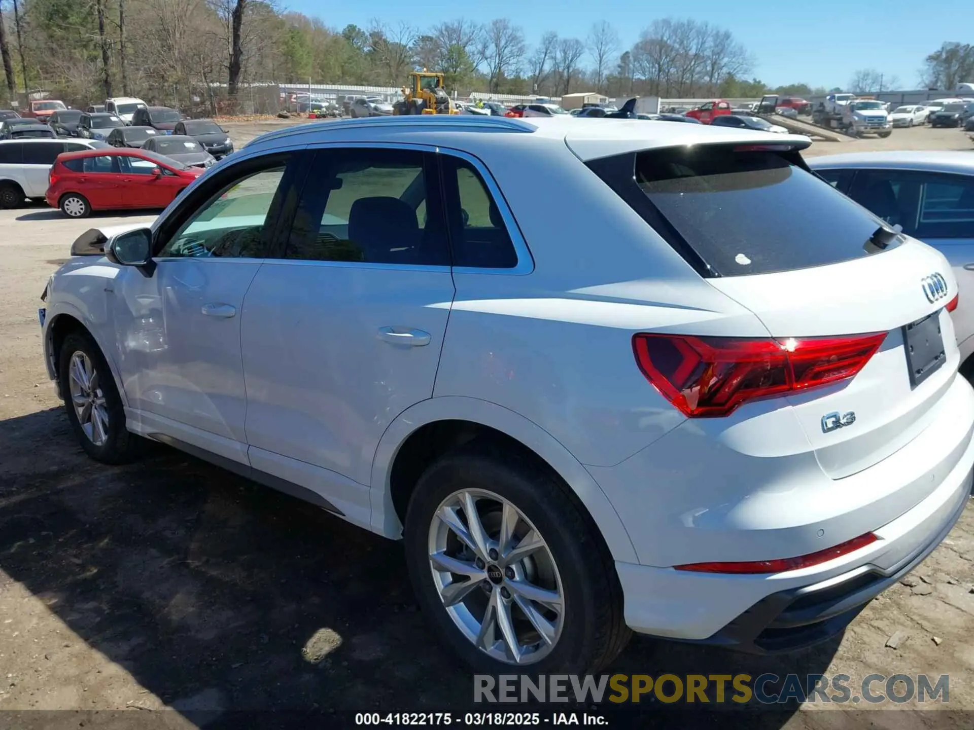 14 Photograph of a damaged car WA1EECF30N1126400 AUDI Q3 2022