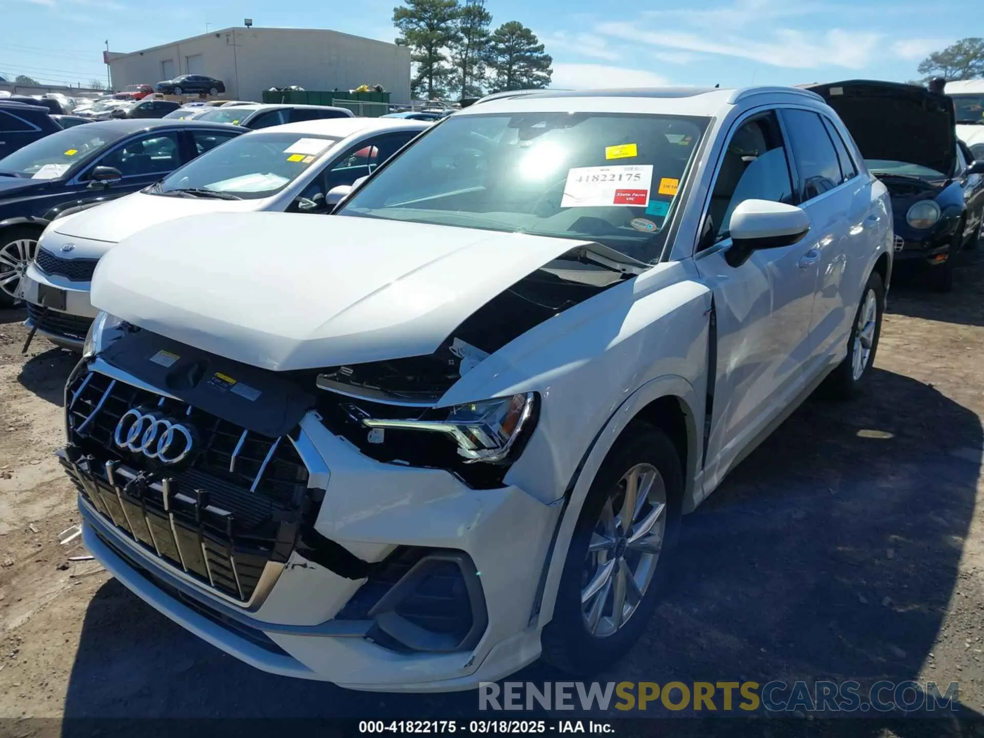 2 Photograph of a damaged car WA1EECF30N1126400 AUDI Q3 2022