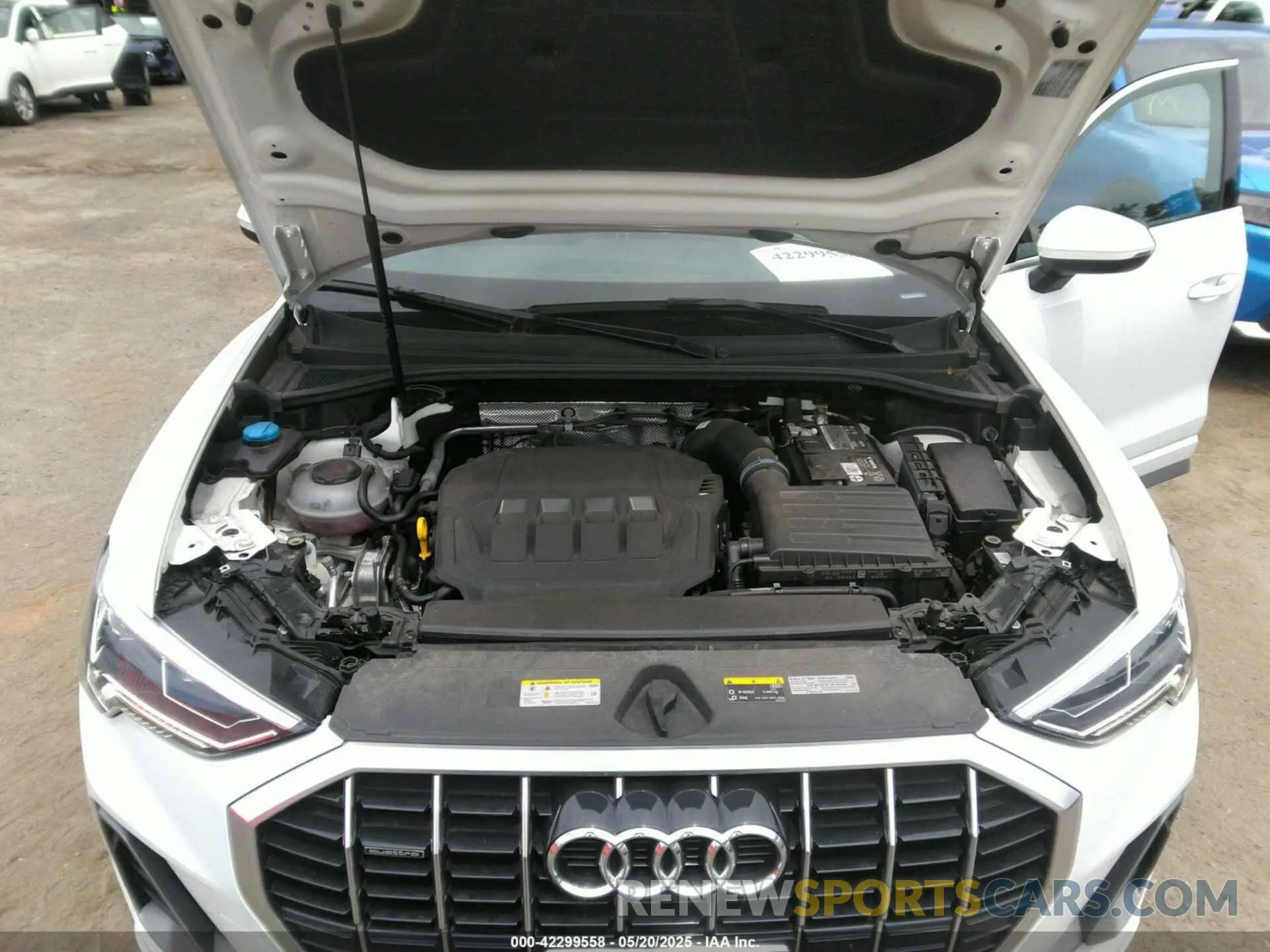 10 Photograph of a damaged car WA1EECF31N1045258 AUDI Q3 2022