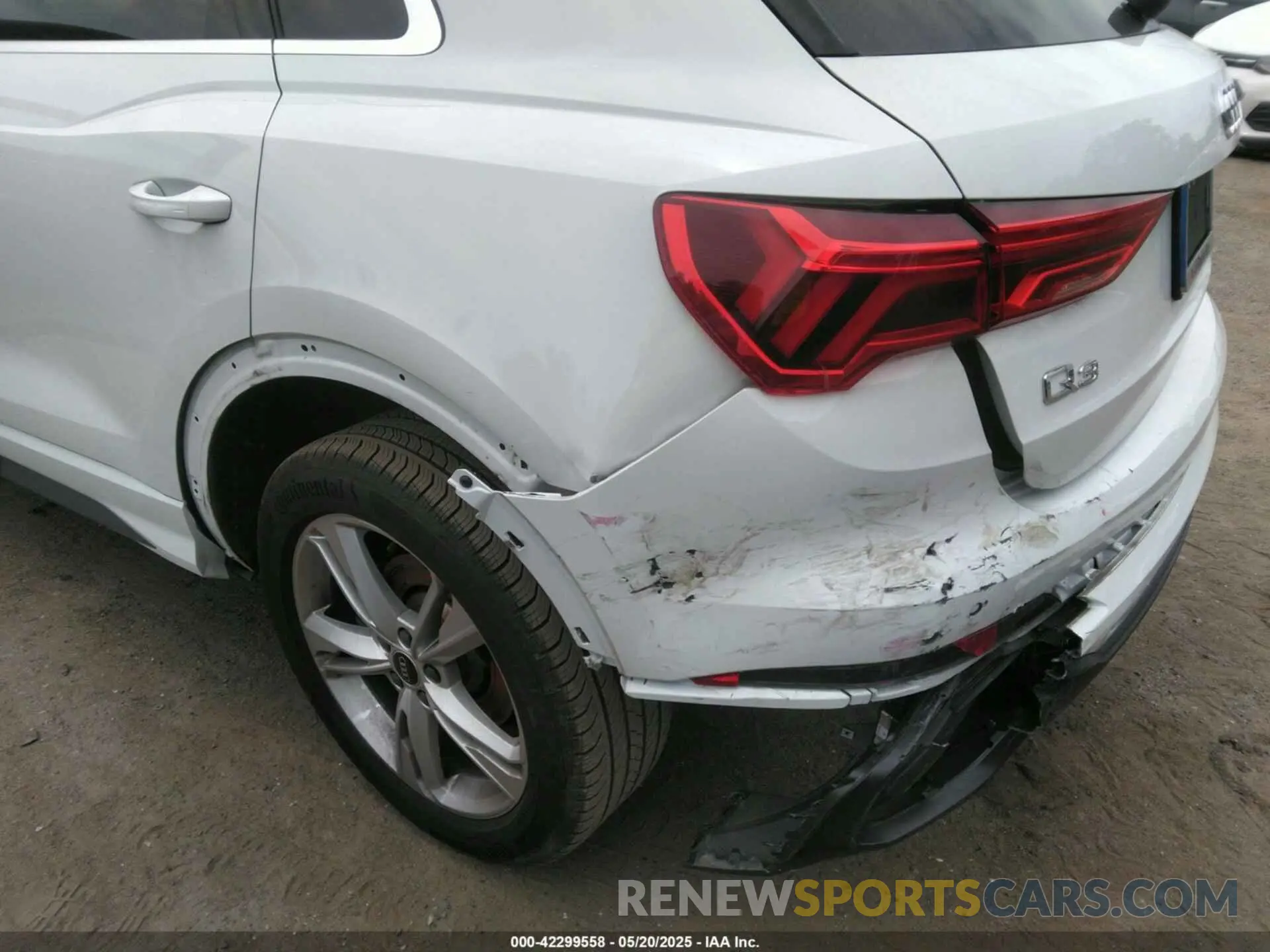 6 Photograph of a damaged car WA1EECF31N1045258 AUDI Q3 2022