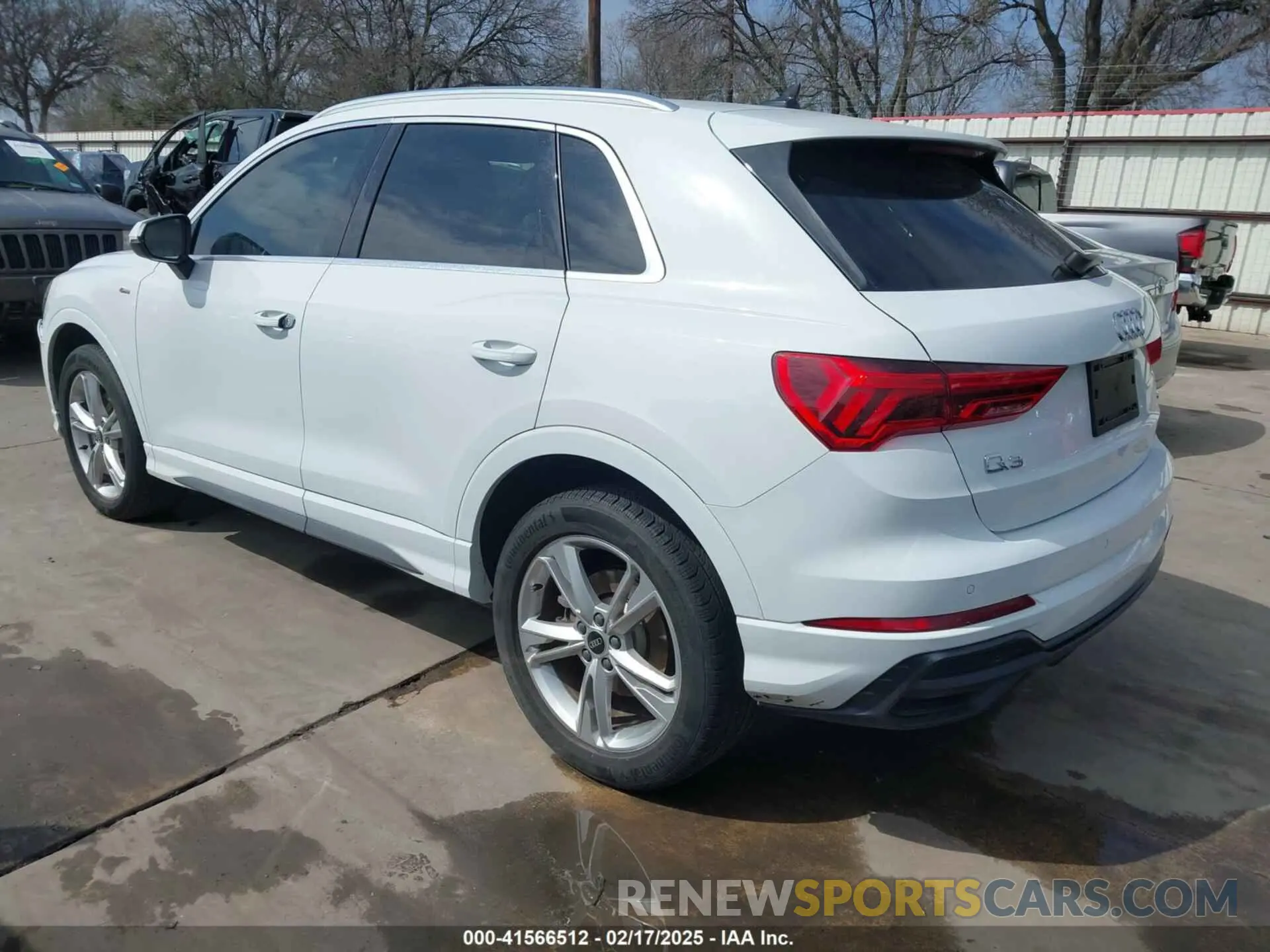 3 Photograph of a damaged car WA1EECF31N1071519 AUDI Q3 2022