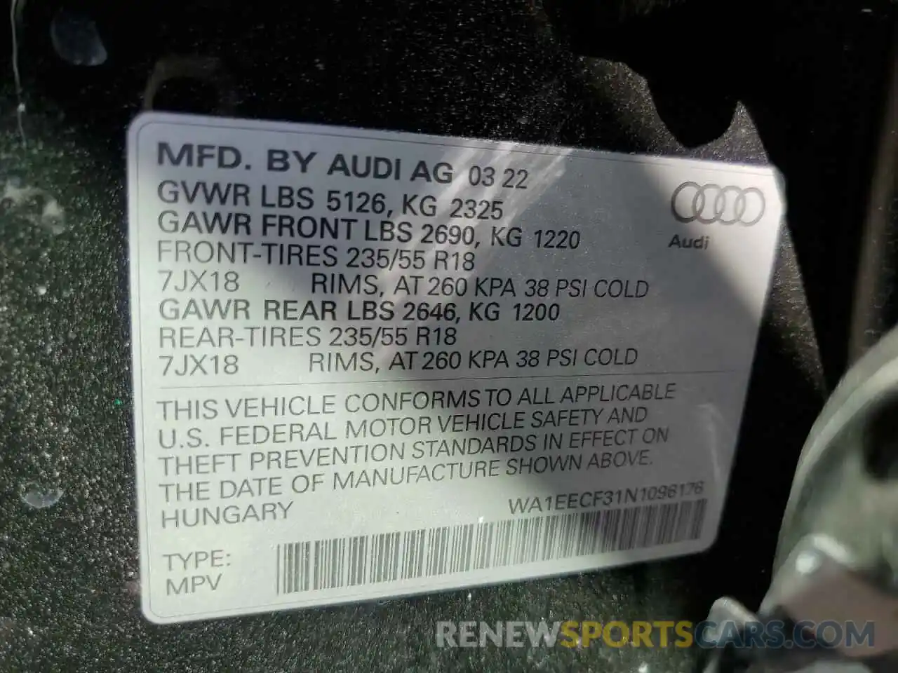 10 Photograph of a damaged car WA1EECF31N1096176 AUDI Q3 2022