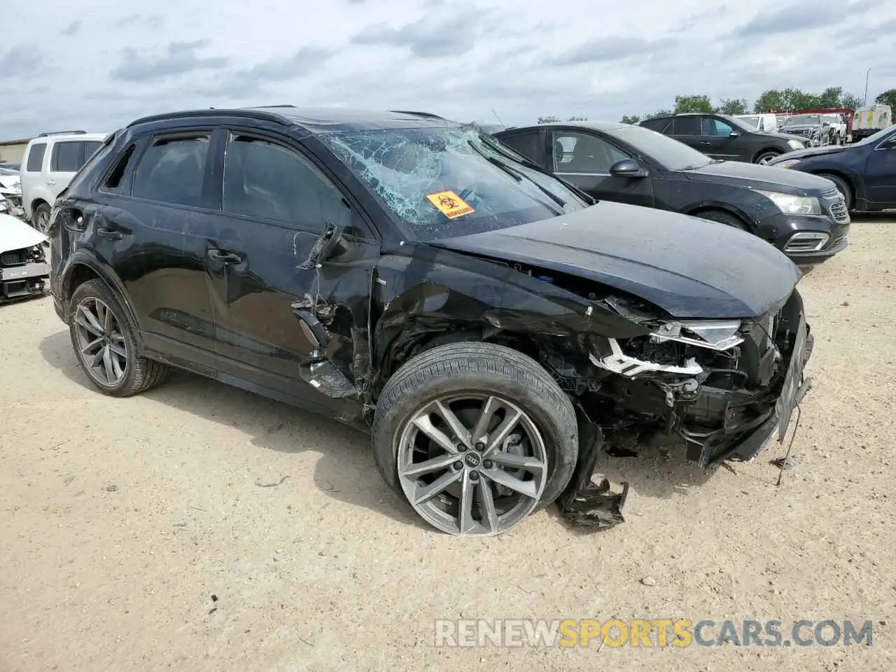 4 Photograph of a damaged car WA1EECF31N1122632 AUDI Q3 2022