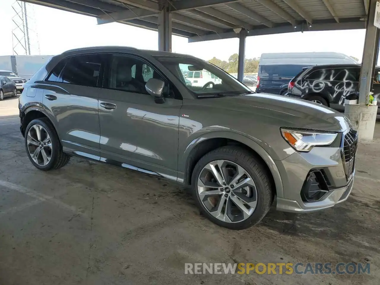 4 Photograph of a damaged car WA1EECF32N1007232 AUDI Q3 2022