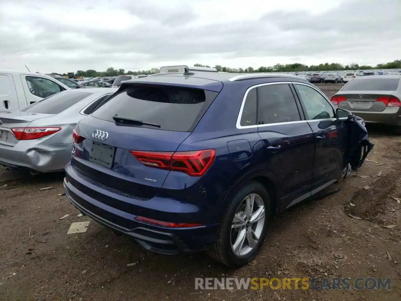 4 Photograph of a damaged car WA1EECF32N1020515 AUDI Q3 2022