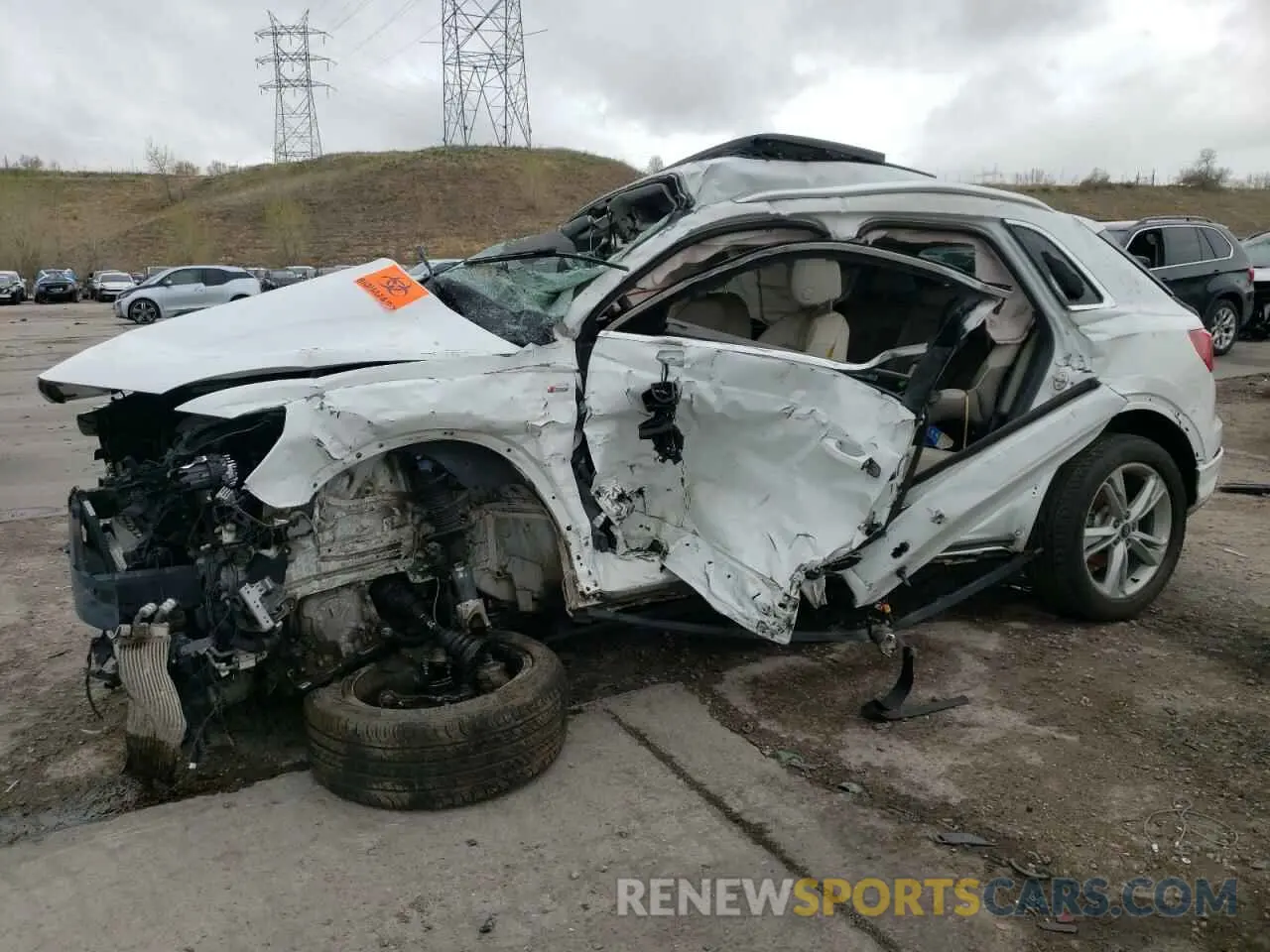 1 Photograph of a damaged car WA1EECF32N1030039 AUDI Q3 2022