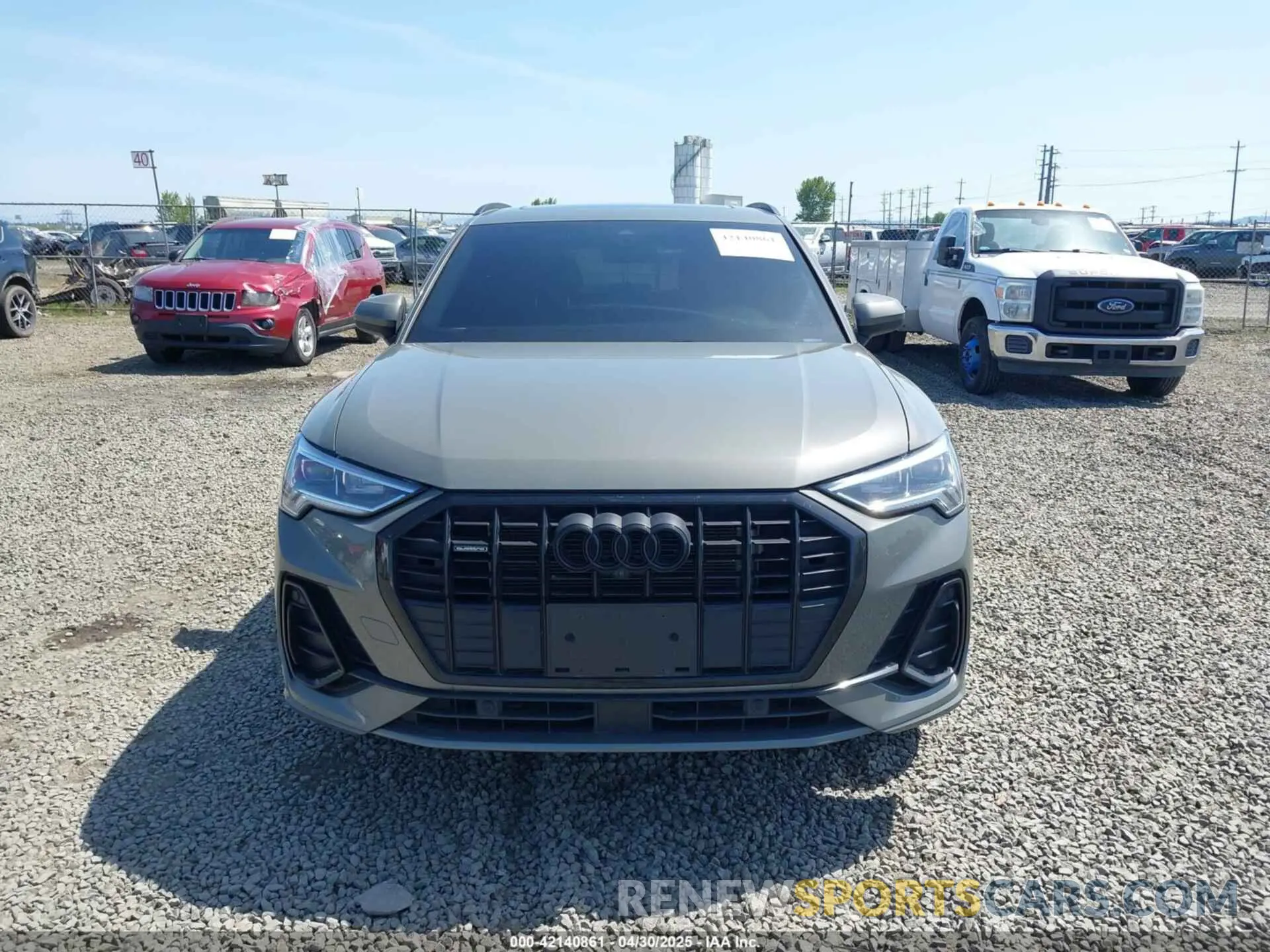 12 Photograph of a damaged car WA1EECF32N1040652 AUDI Q3 2022