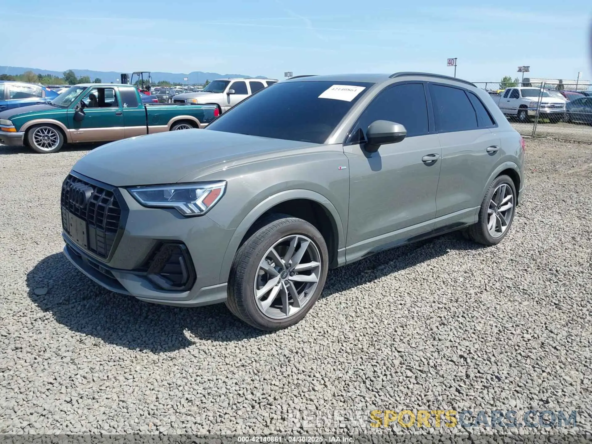 2 Photograph of a damaged car WA1EECF32N1040652 AUDI Q3 2022