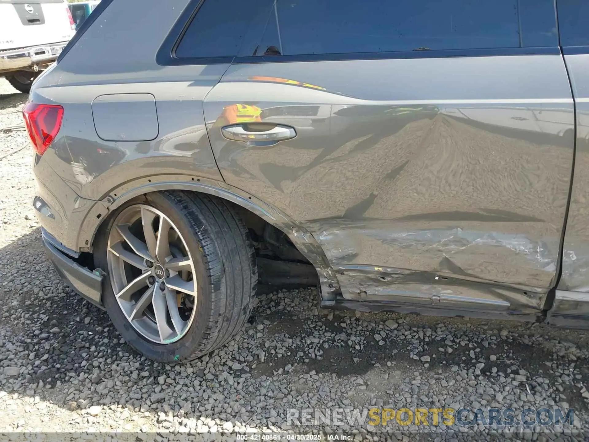 6 Photograph of a damaged car WA1EECF32N1040652 AUDI Q3 2022