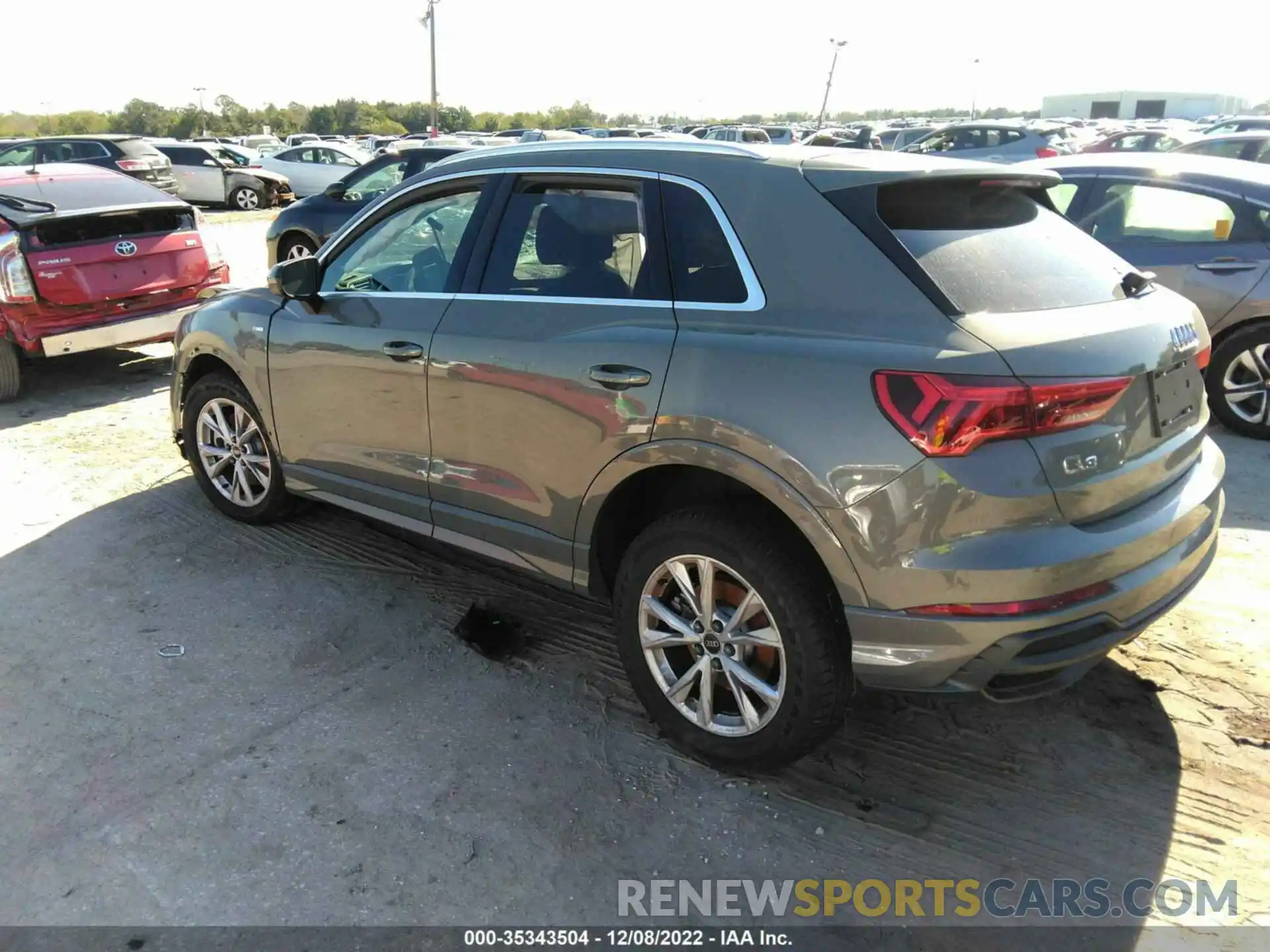 3 Photograph of a damaged car WA1EECF32N1071545 AUDI Q3 2022