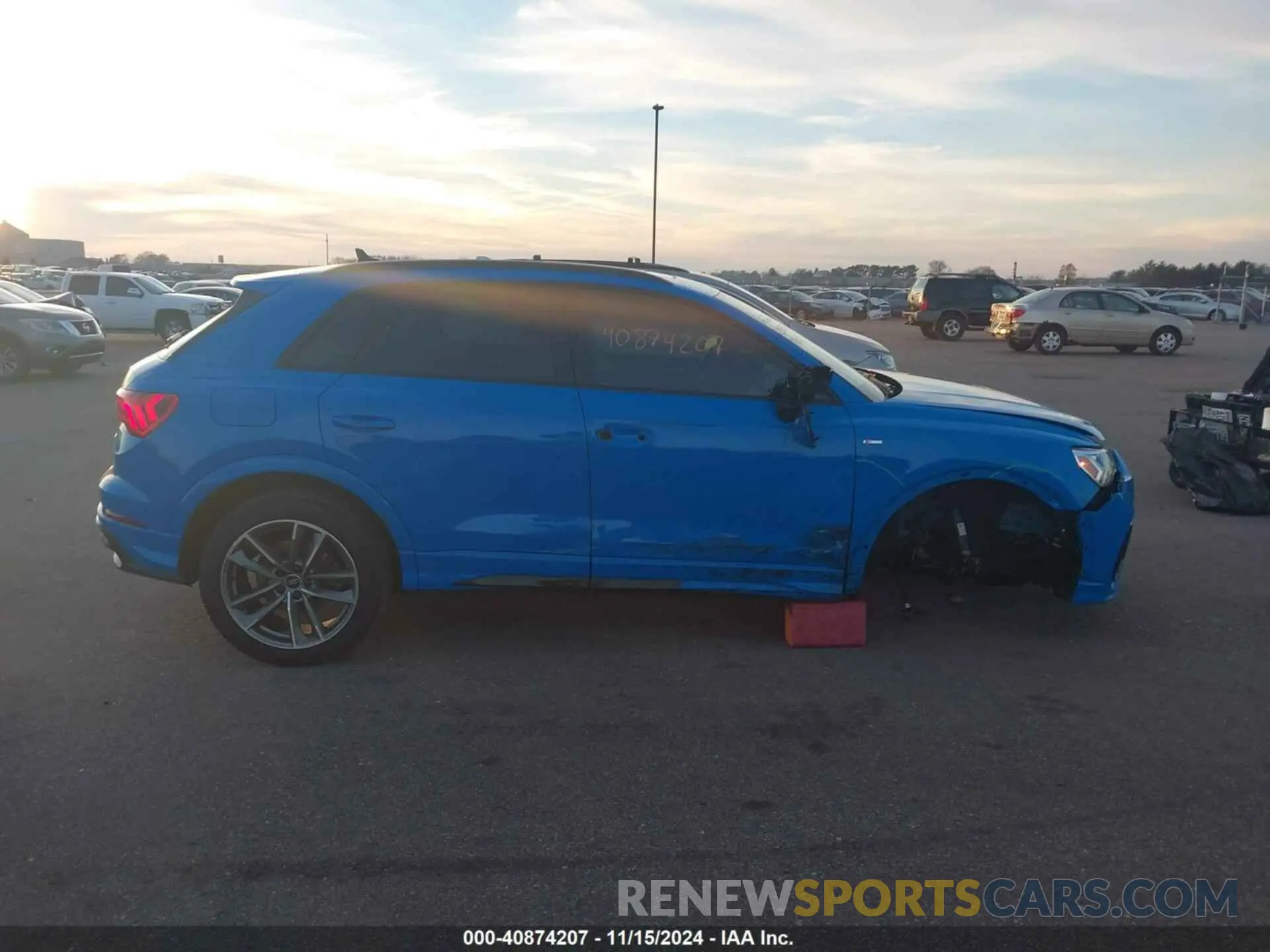 14 Photograph of a damaged car WA1EECF32N1149581 AUDI Q3 2022