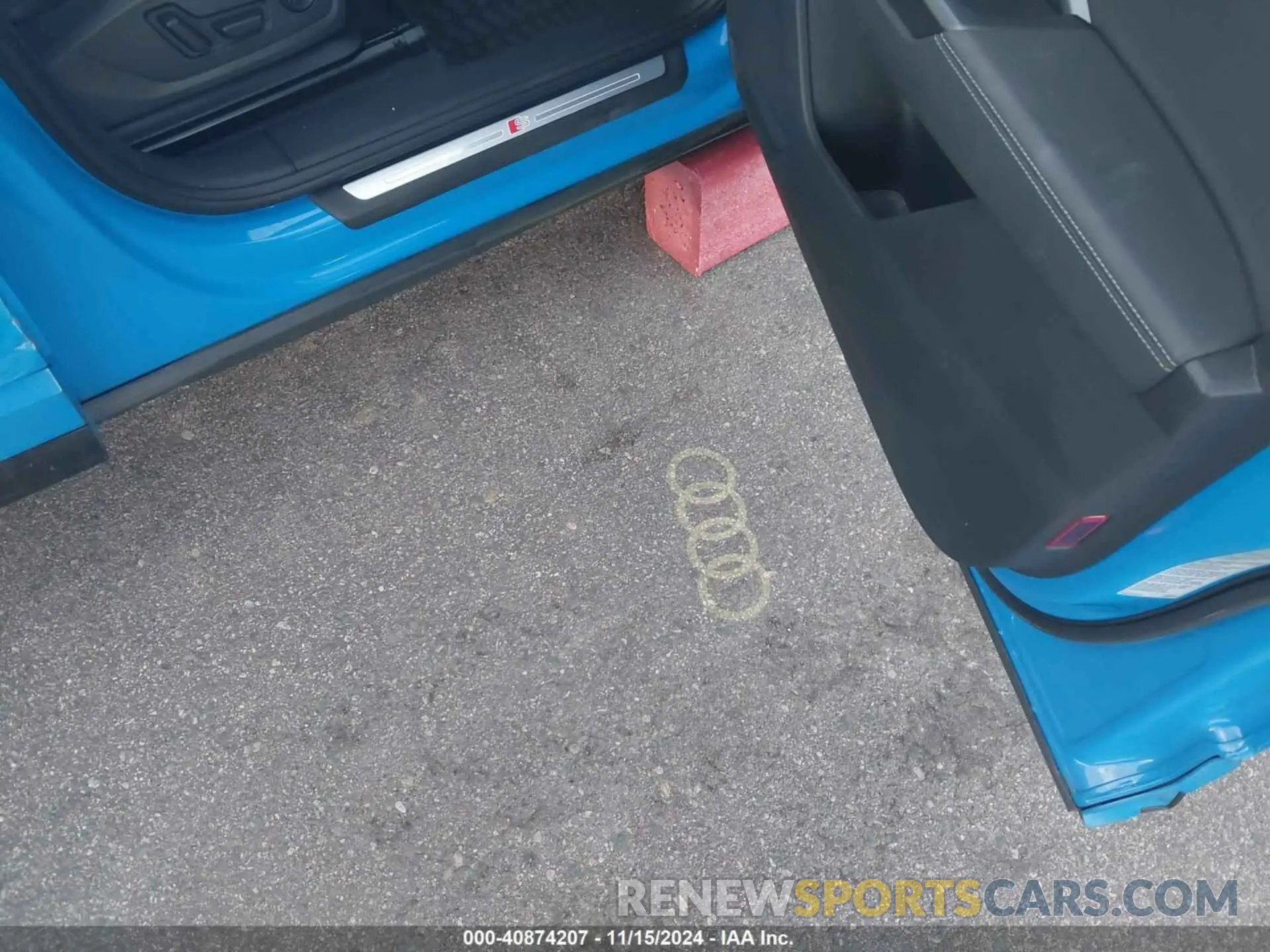 18 Photograph of a damaged car WA1EECF32N1149581 AUDI Q3 2022