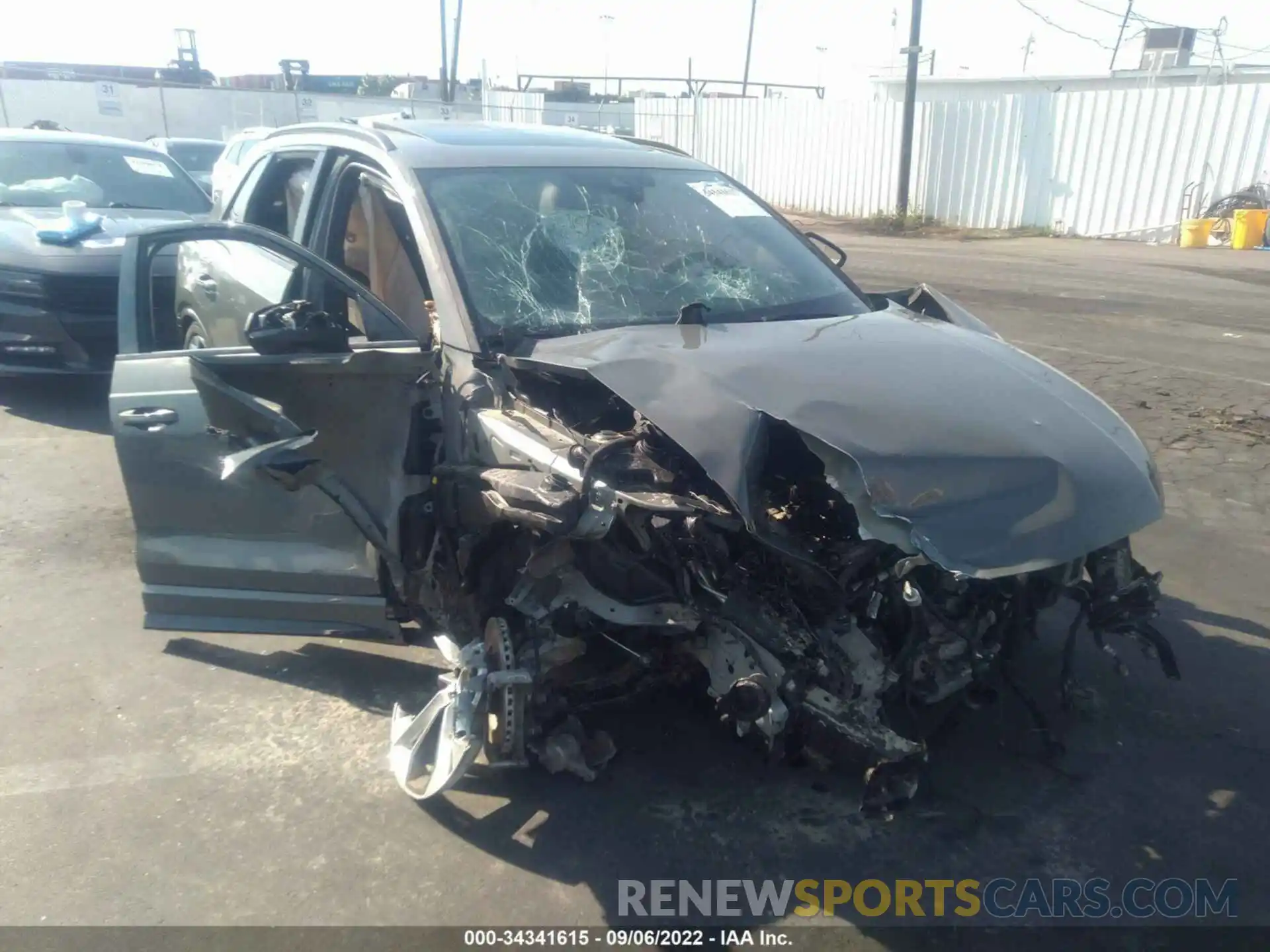 6 Photograph of a damaged car WA1EECF33N1019650 AUDI Q3 2022