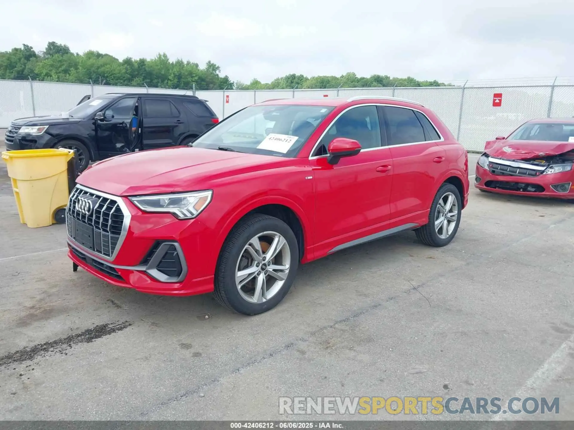 2 Photograph of a damaged car WA1EECF33N1048355 AUDI Q3 2022