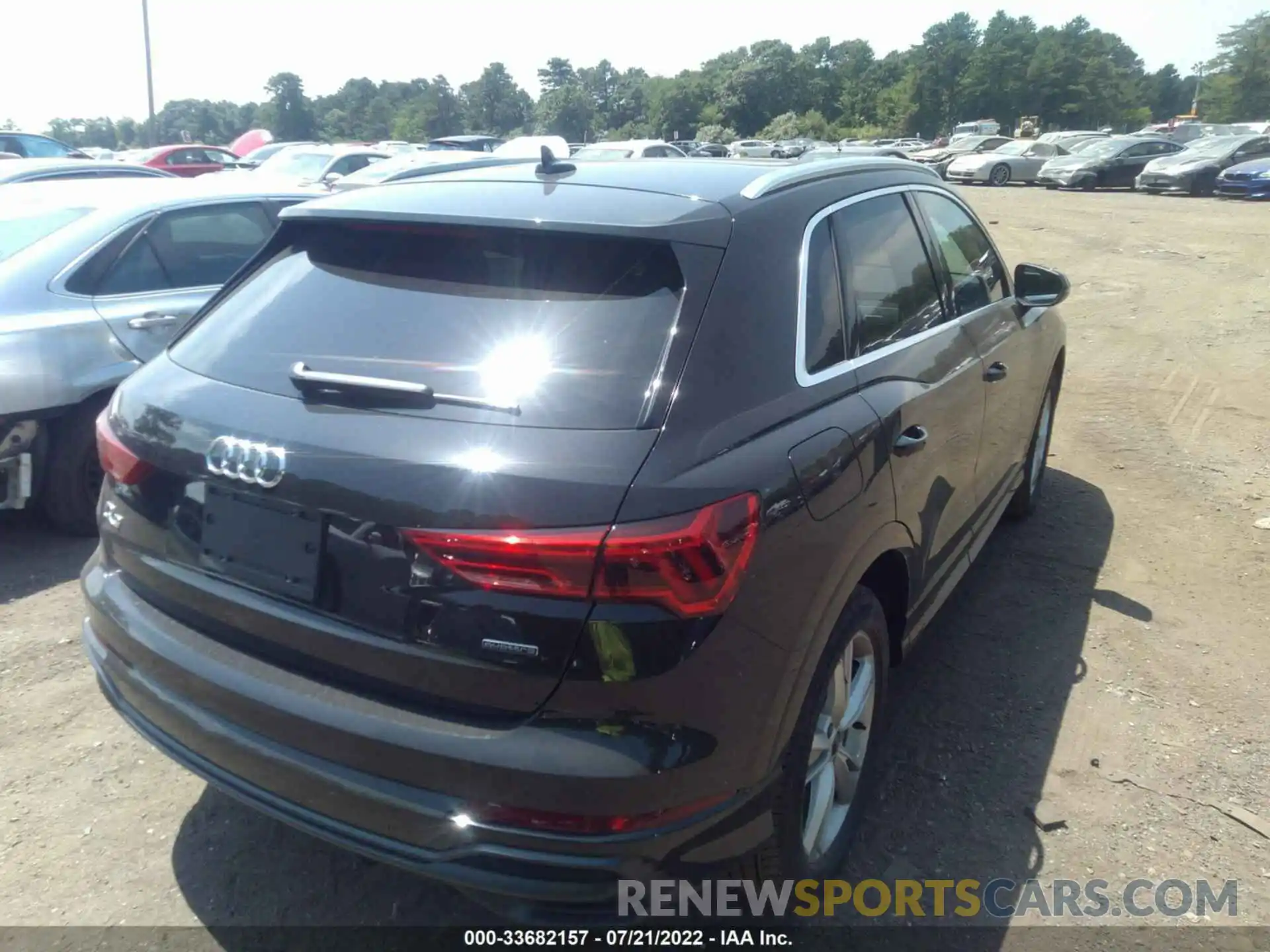 4 Photograph of a damaged car WA1EECF33N1069075 AUDI Q3 2022