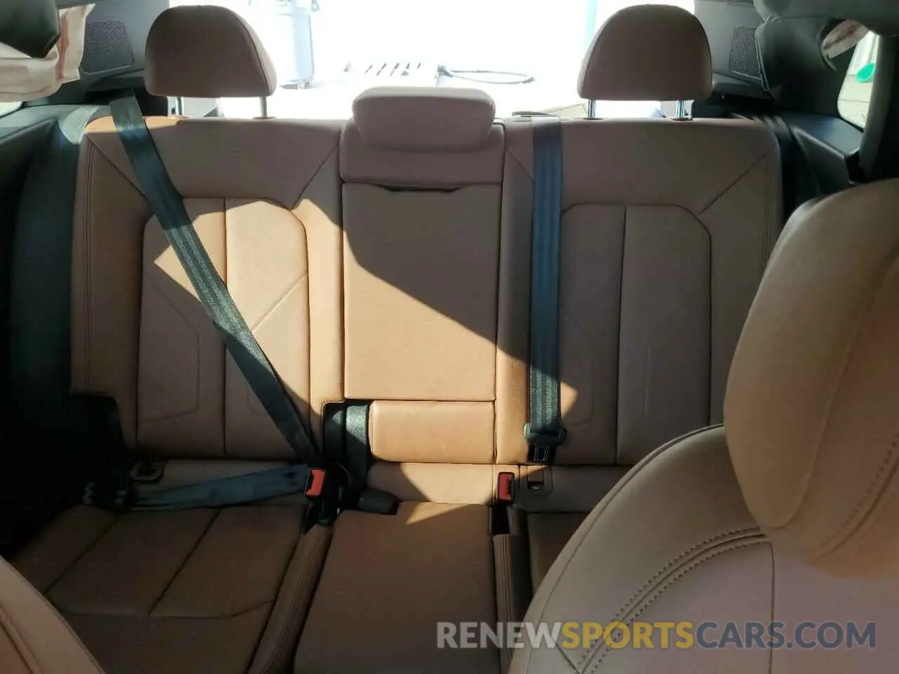 10 Photograph of a damaged car WA1EECF33N1123961 AUDI Q3 2022