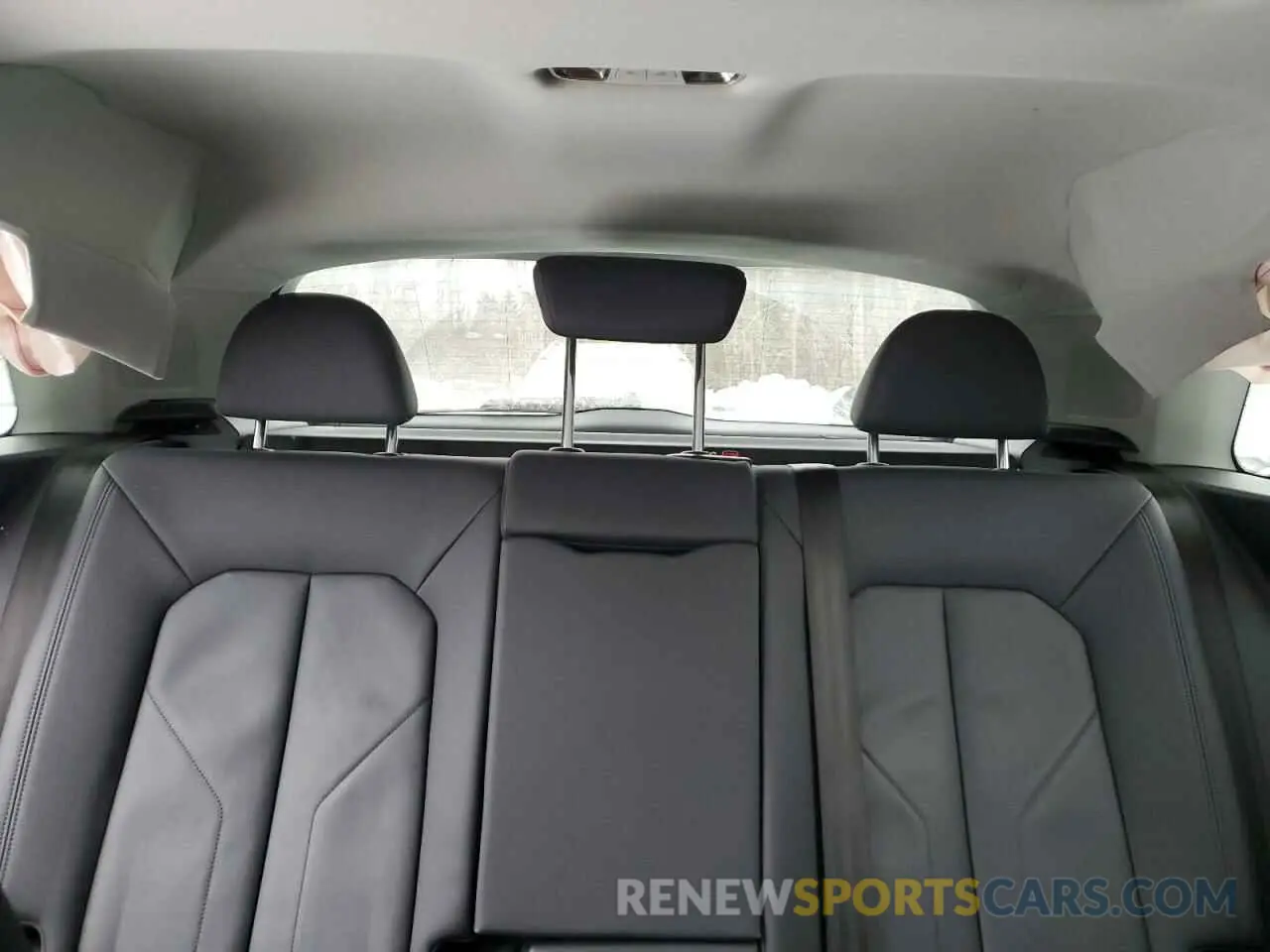 10 Photograph of a damaged car WA1EECF34N1018555 AUDI Q3 2022