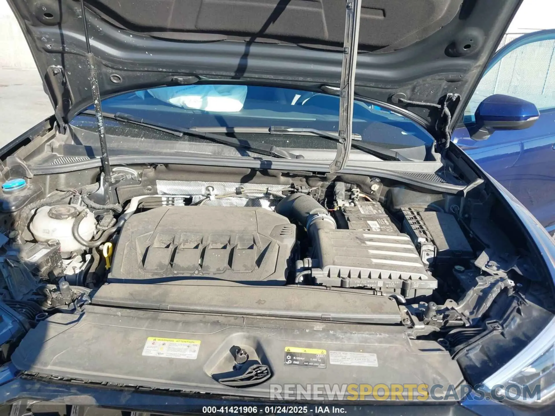 10 Photograph of a damaged car WA1EECF34N1043973 AUDI Q3 2022