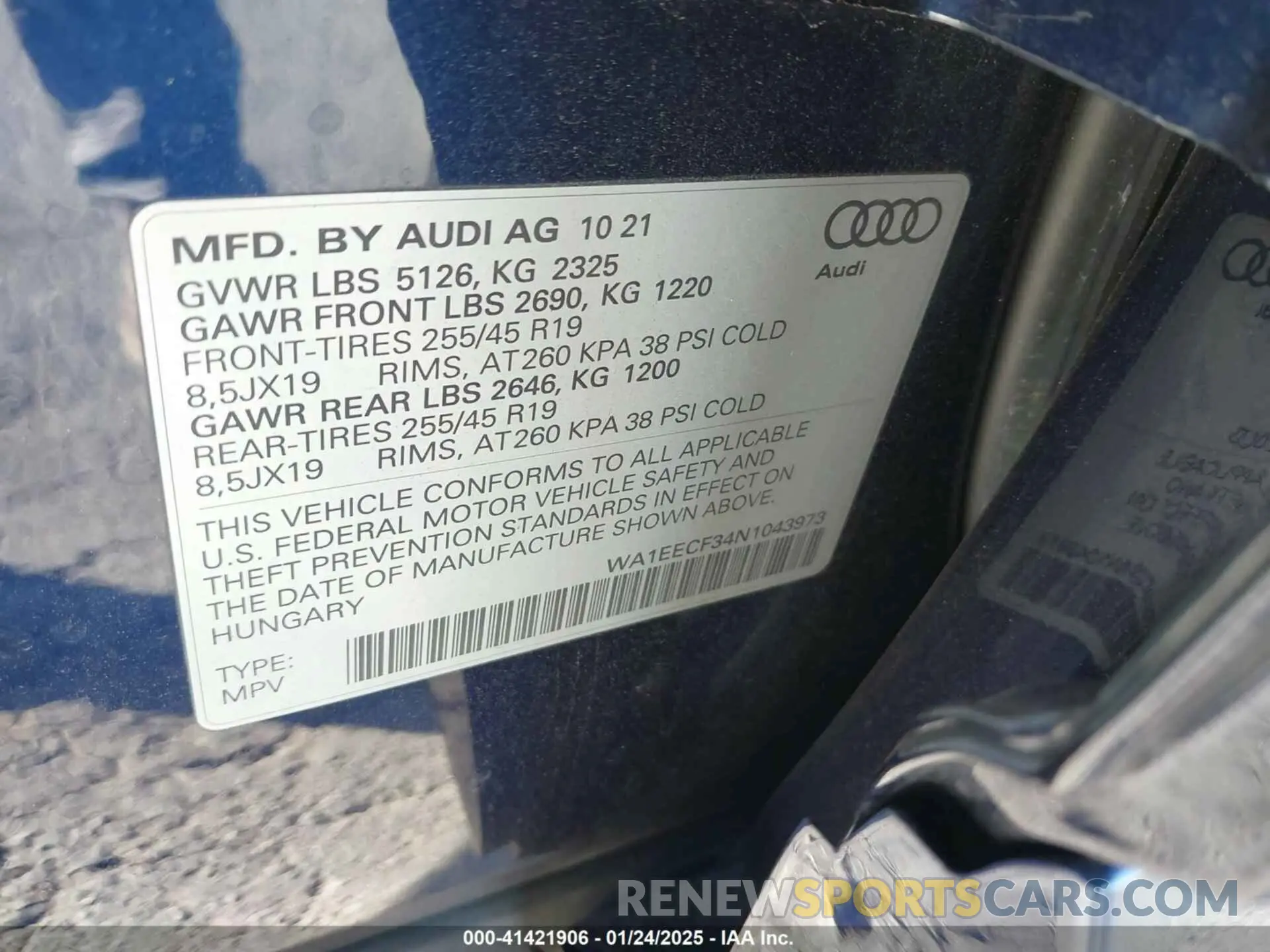 9 Photograph of a damaged car WA1EECF34N1043973 AUDI Q3 2022