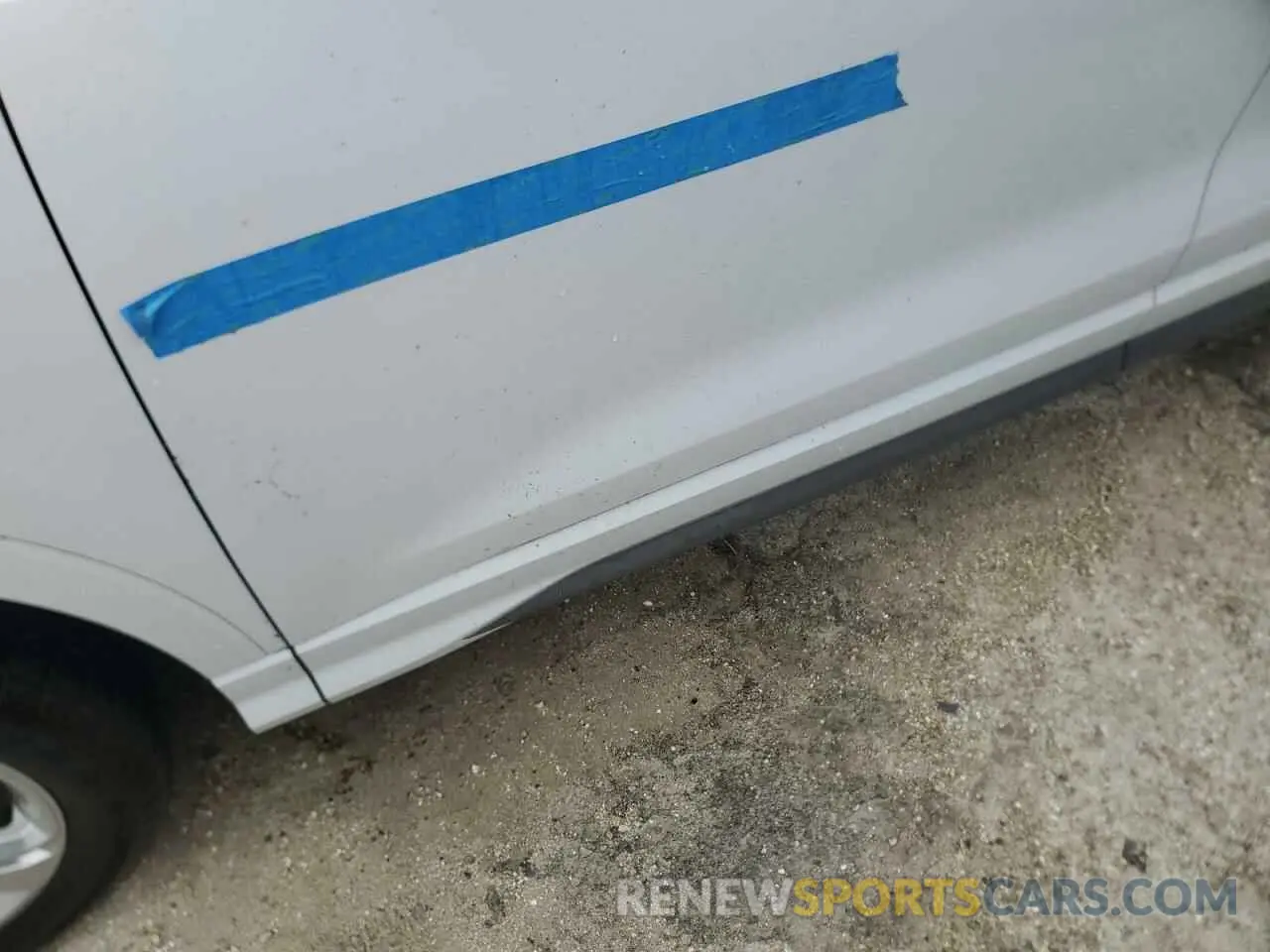 12 Photograph of a damaged car WA1EECF34N1052964 AUDI Q3 2022