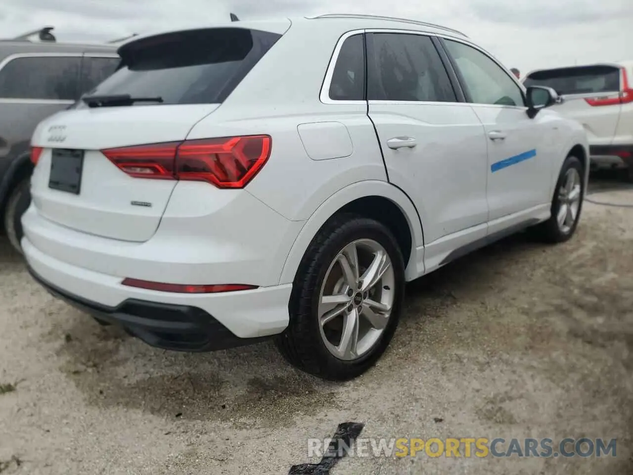 3 Photograph of a damaged car WA1EECF34N1052964 AUDI Q3 2022