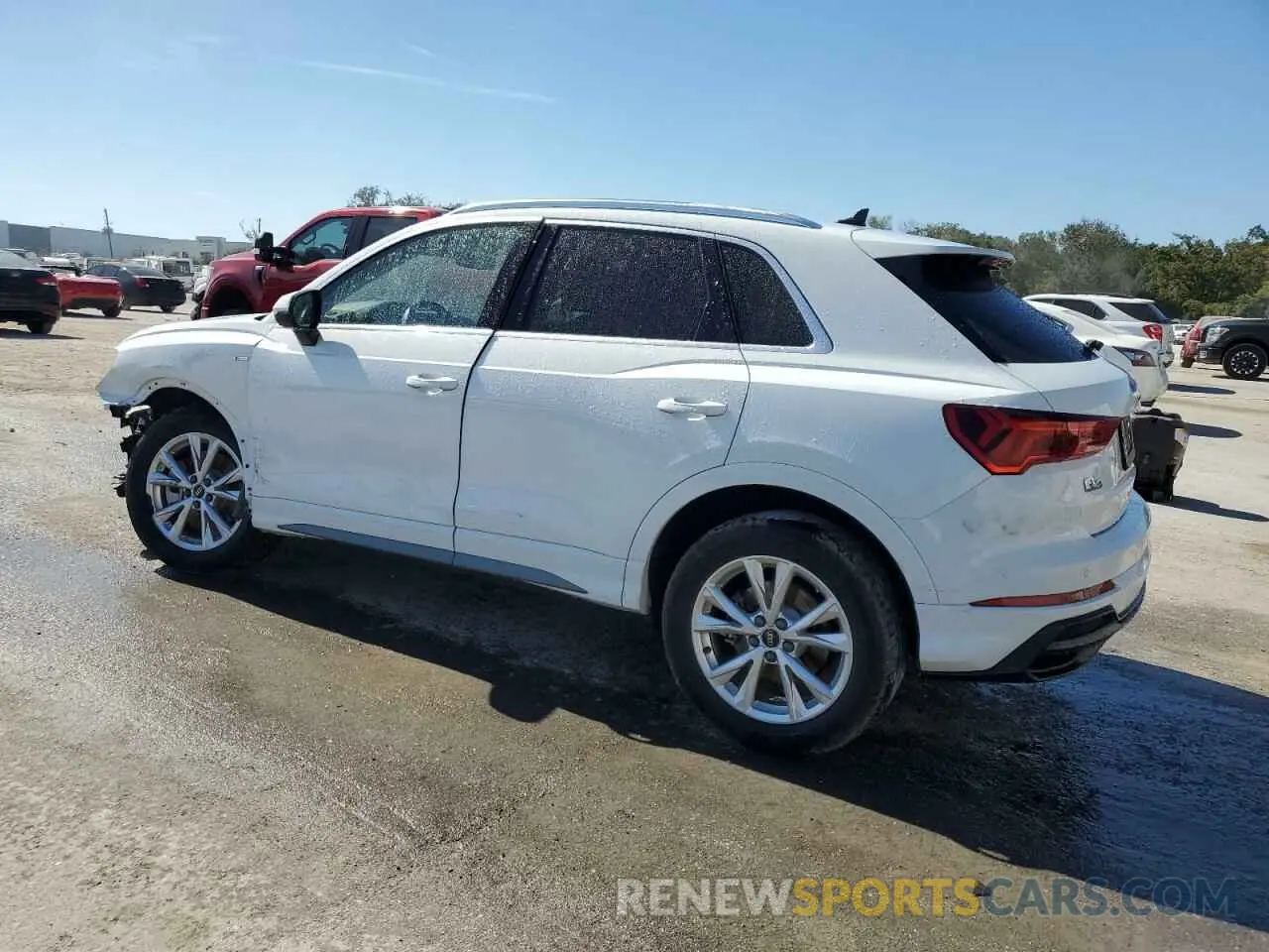 2 Photograph of a damaged car WA1EECF34N1124701 AUDI Q3 2022