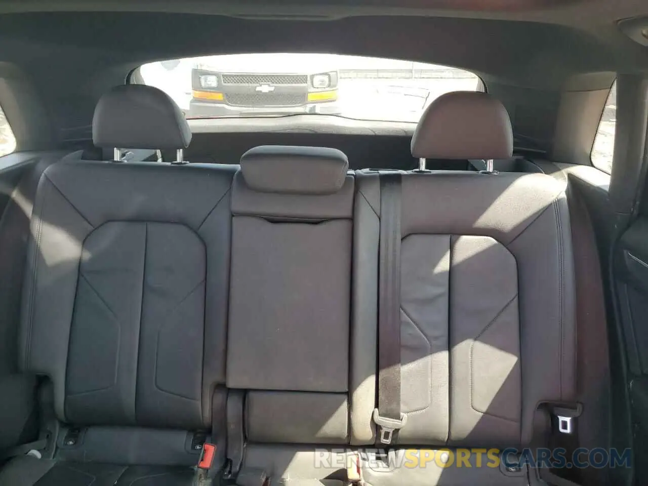 10 Photograph of a damaged car WA1EECF34N1149114 AUDI Q3 2022