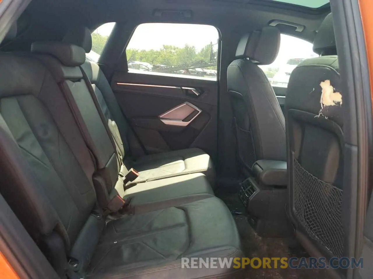 11 Photograph of a damaged car WA1EECF34N1149114 AUDI Q3 2022