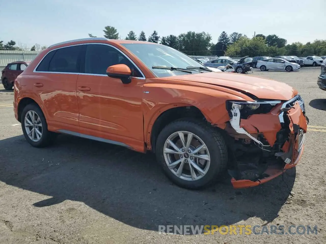 4 Photograph of a damaged car WA1EECF34N1149114 AUDI Q3 2022