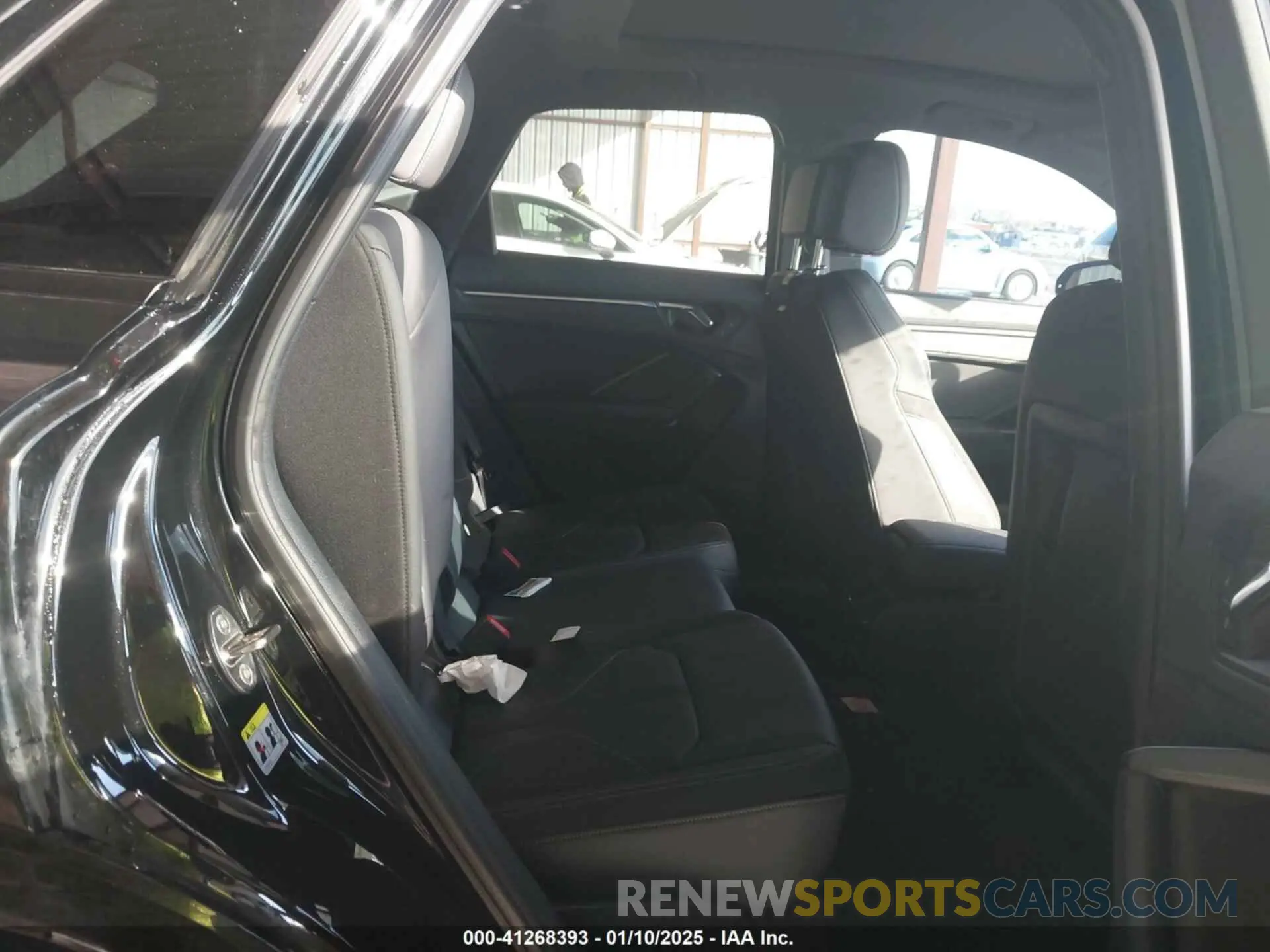8 Photograph of a damaged car WA1EECF35N1006124 AUDI Q3 2022