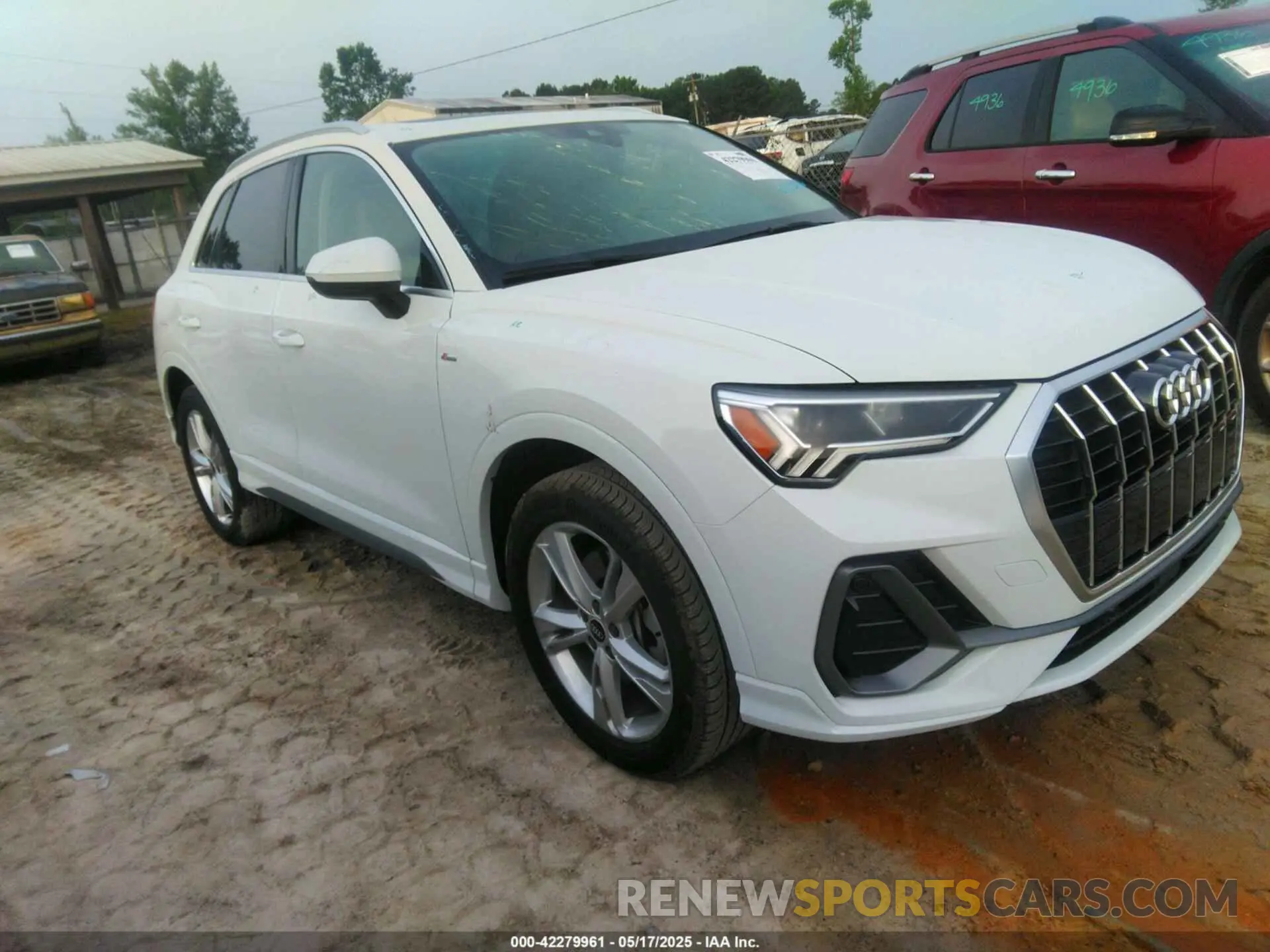 1 Photograph of a damaged car WA1EECF35N1035137 AUDI Q3 2022