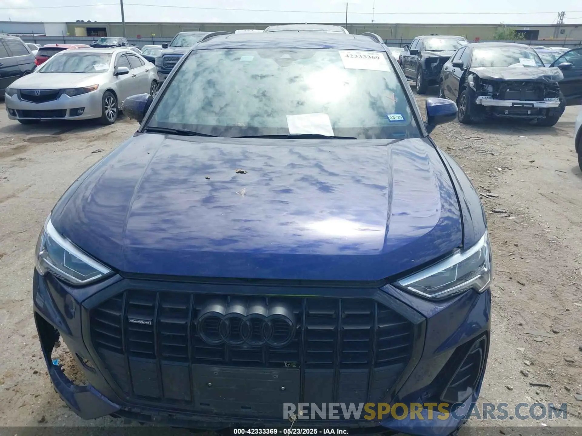 11 Photograph of a damaged car WA1EECF35N1057137 AUDI Q3 2022