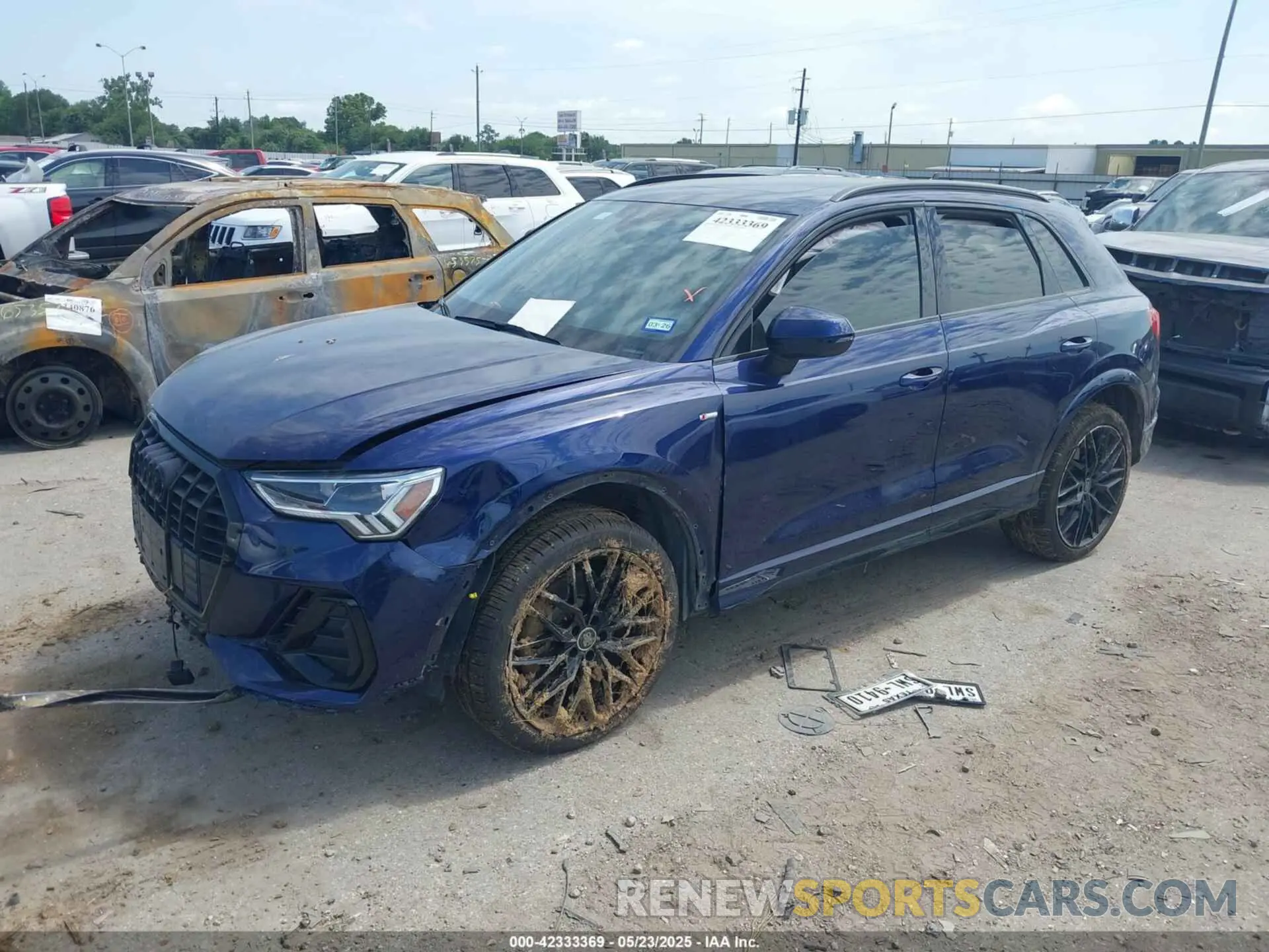 2 Photograph of a damaged car WA1EECF35N1057137 AUDI Q3 2022