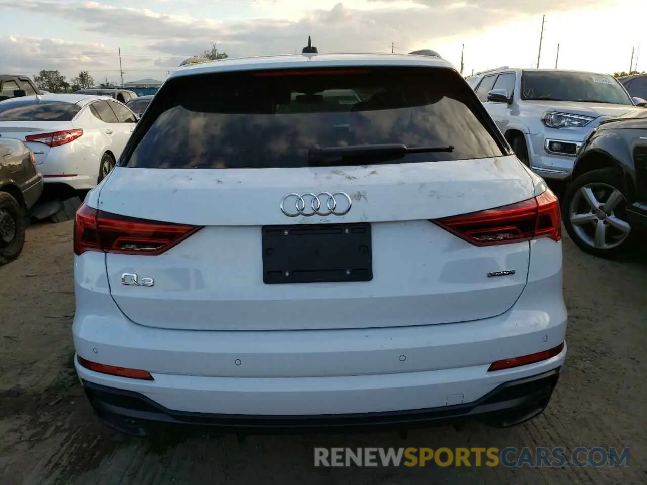 6 Photograph of a damaged car WA1EECF35N1076786 AUDI Q3 2022