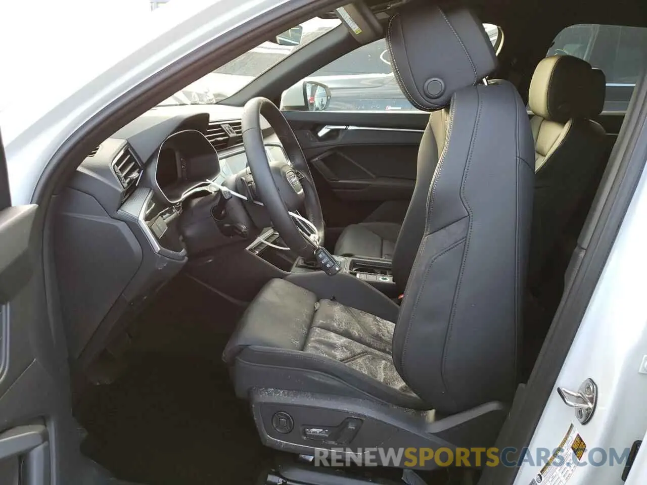 7 Photograph of a damaged car WA1EECF35N1076786 AUDI Q3 2022