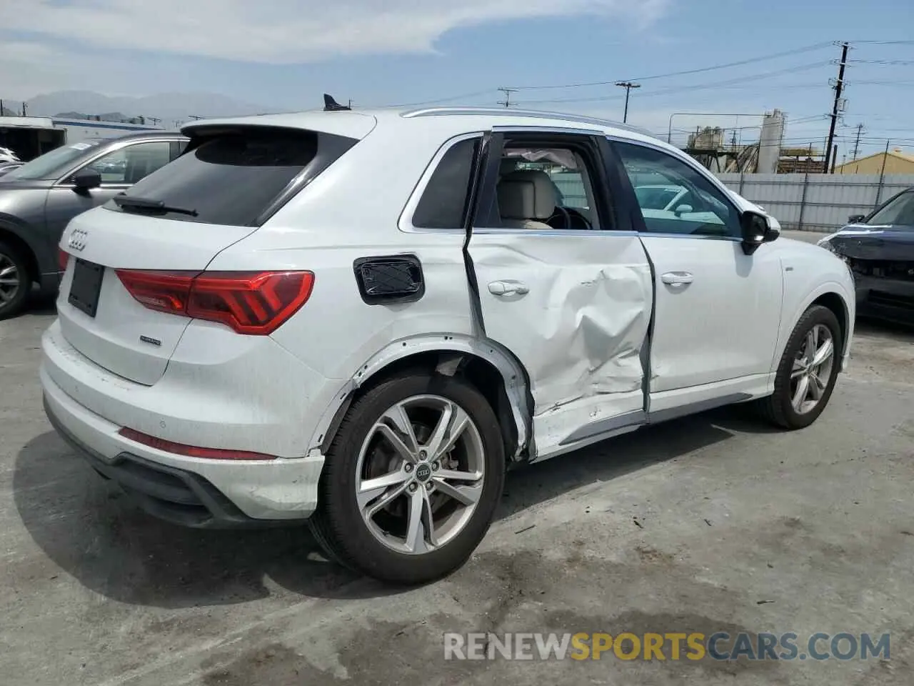 3 Photograph of a damaged car WA1EECF35N1084418 AUDI Q3 2022