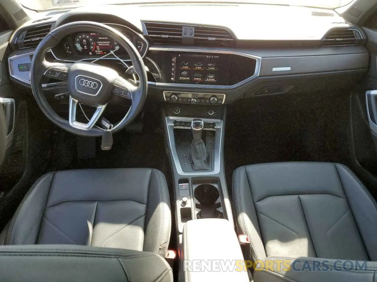 8 Photograph of a damaged car WA1EECF36N1017942 AUDI Q3 2022