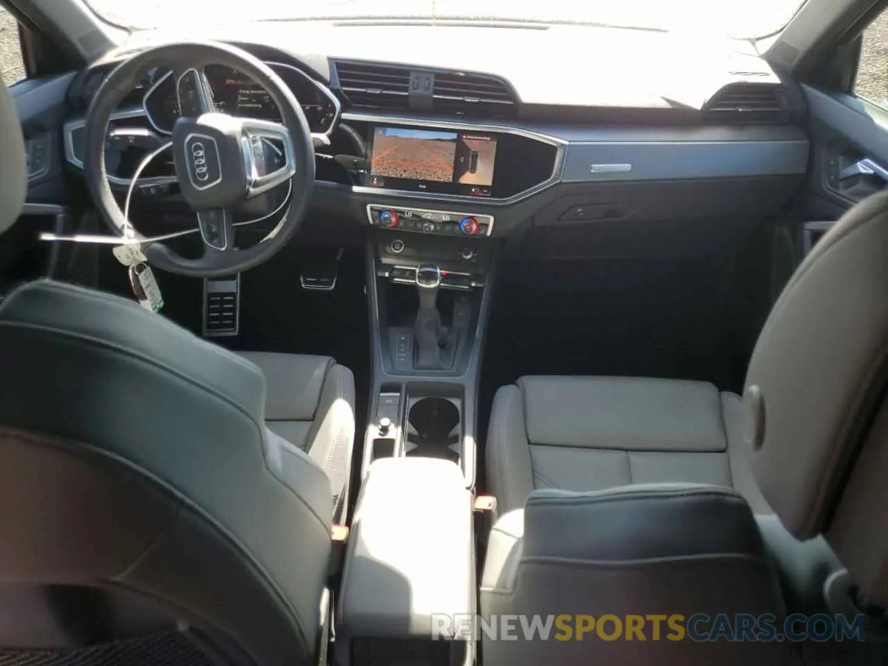 8 Photograph of a damaged car WA1EECF36N1026365 AUDI Q3 2022
