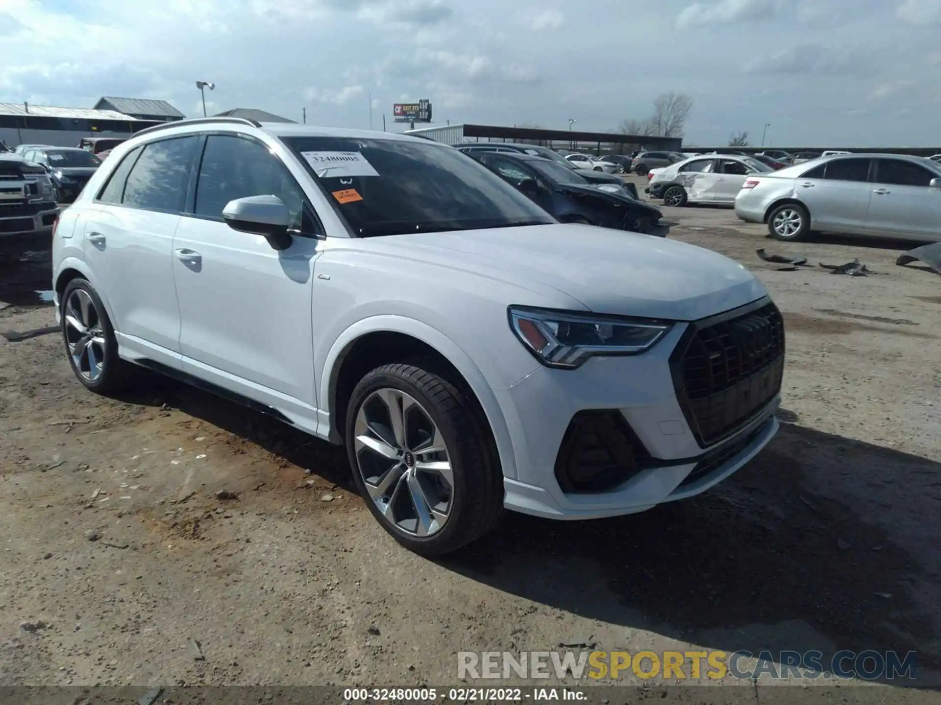 1 Photograph of a damaged car WA1EECF36N1035129 AUDI Q3 2022