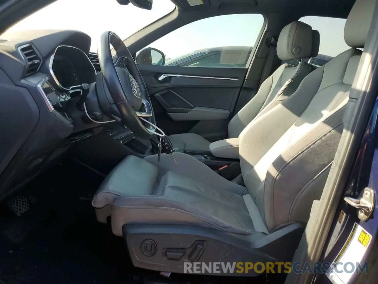 7 Photograph of a damaged car WA1EECF36N1062783 AUDI Q3 2022