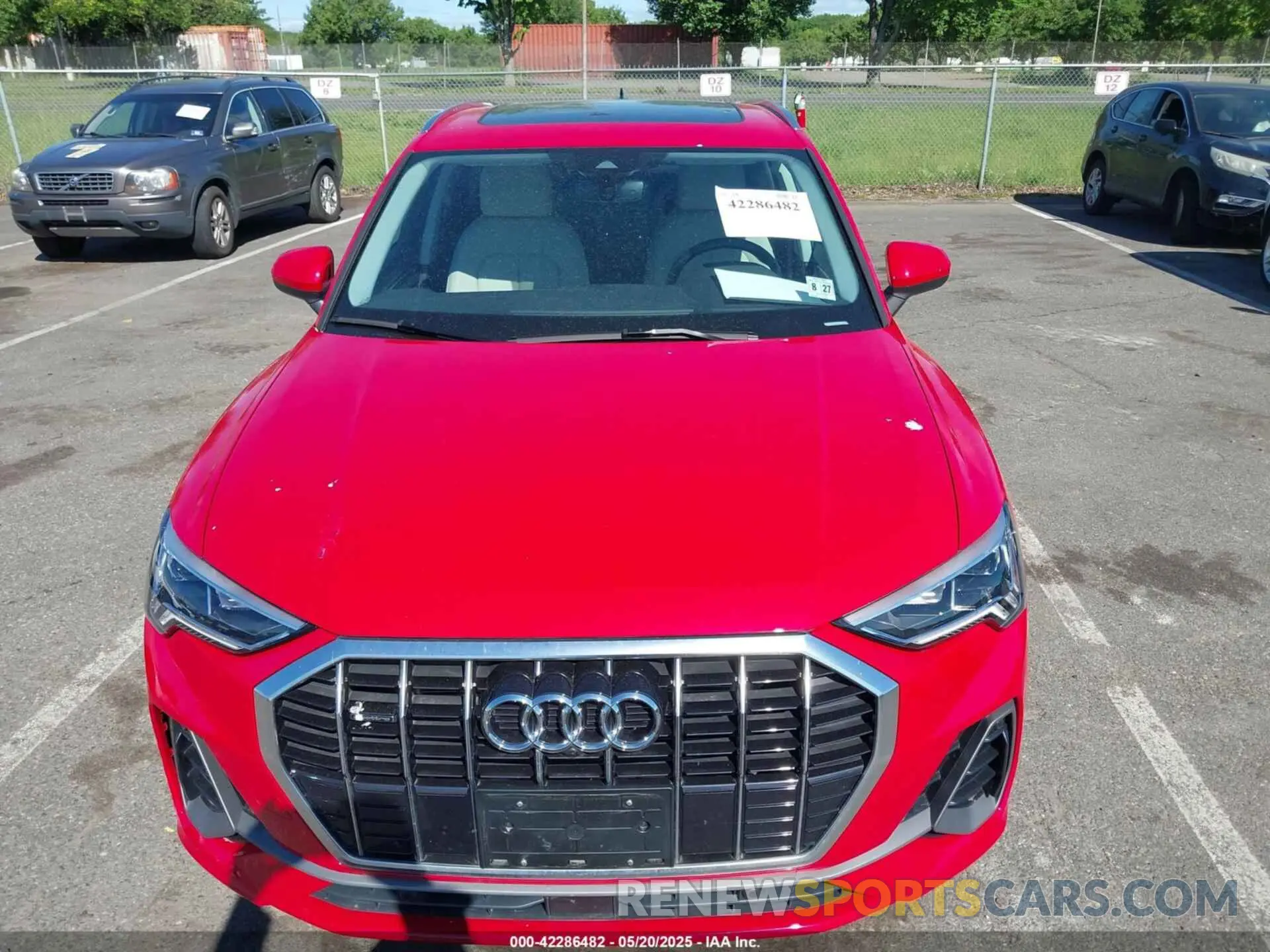 12 Photograph of a damaged car WA1EECF36N1143301 AUDI Q3 2022