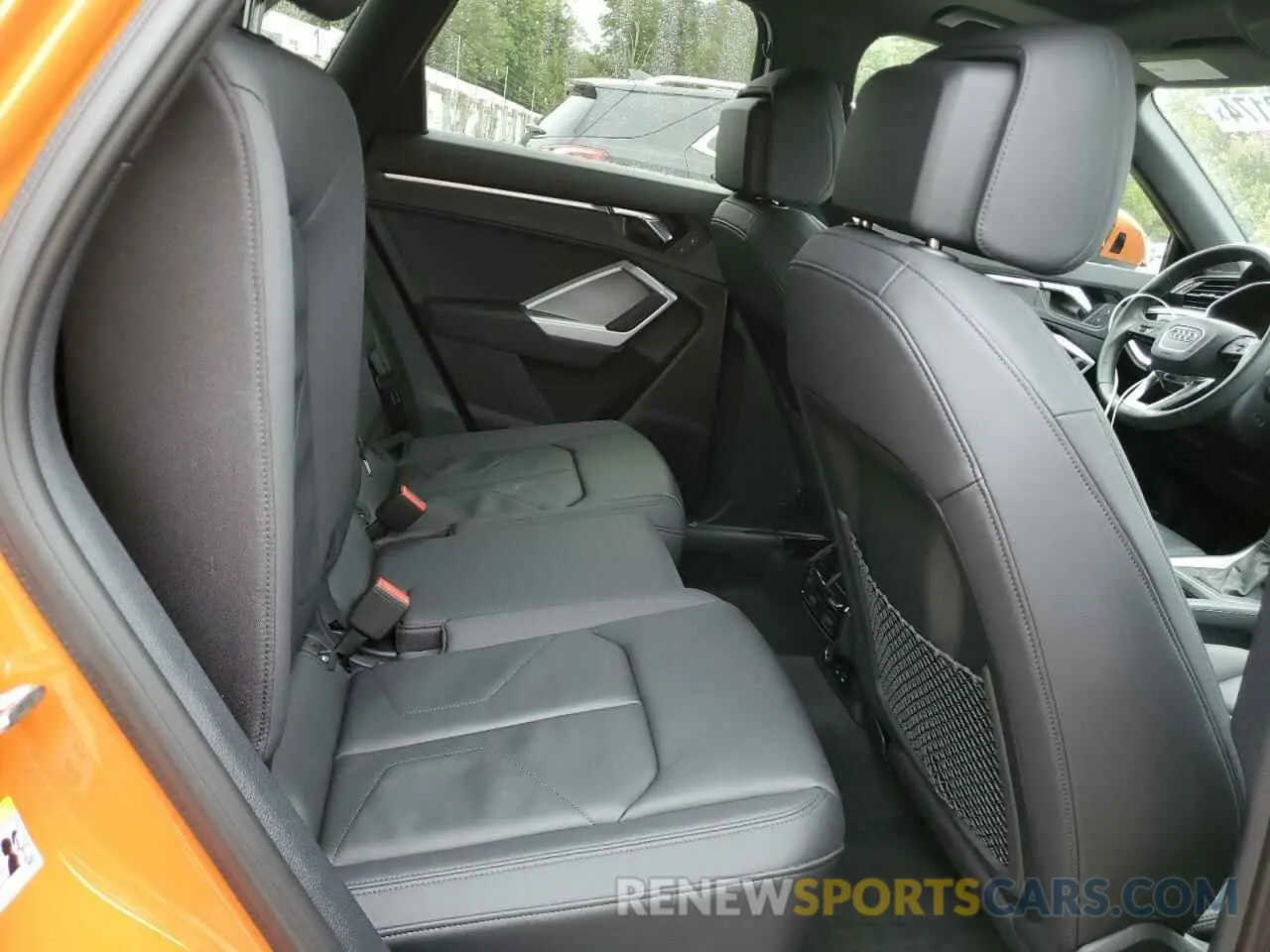 11 Photograph of a damaged car WA1EECF37N1018369 AUDI Q3 2022