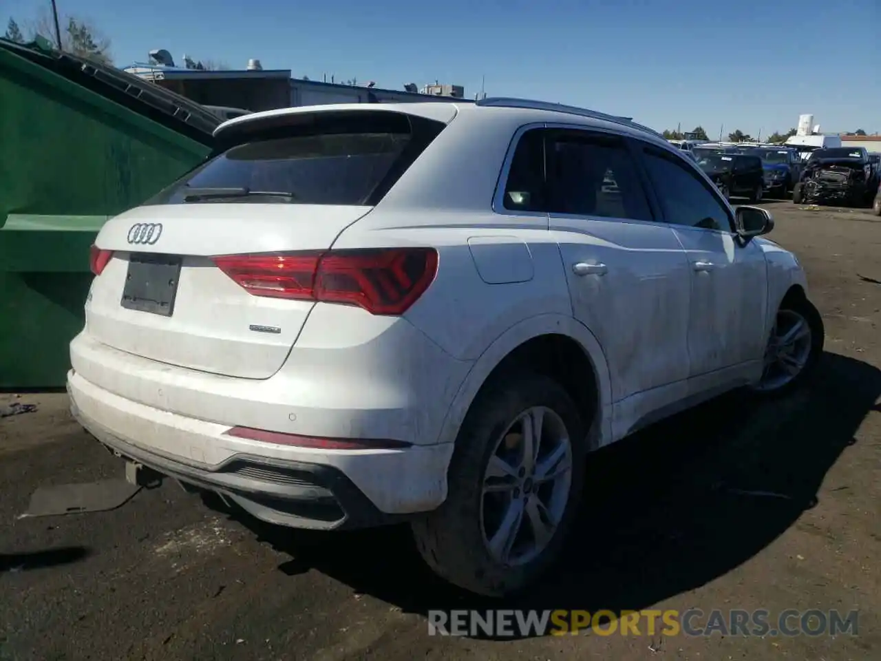 4 Photograph of a damaged car WA1EECF37N1026441 AUDI Q3 2022