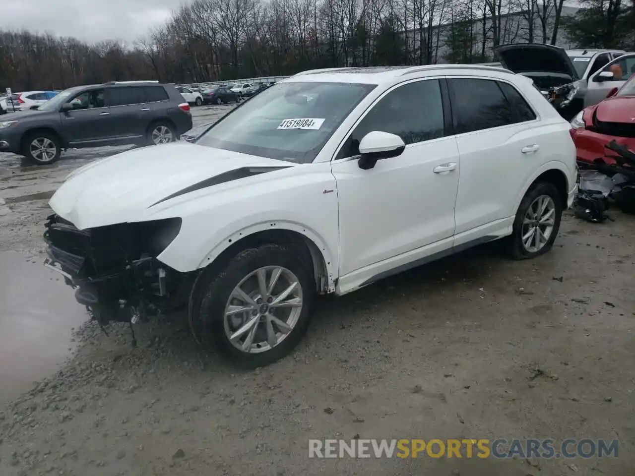 1 Photograph of a damaged car WA1EECF38N1026383 AUDI Q3 2022