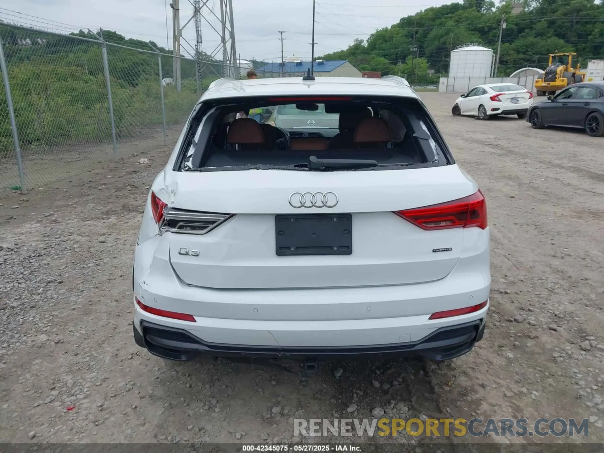 14 Photograph of a damaged car WA1EECF38N1031860 AUDI Q3 2022